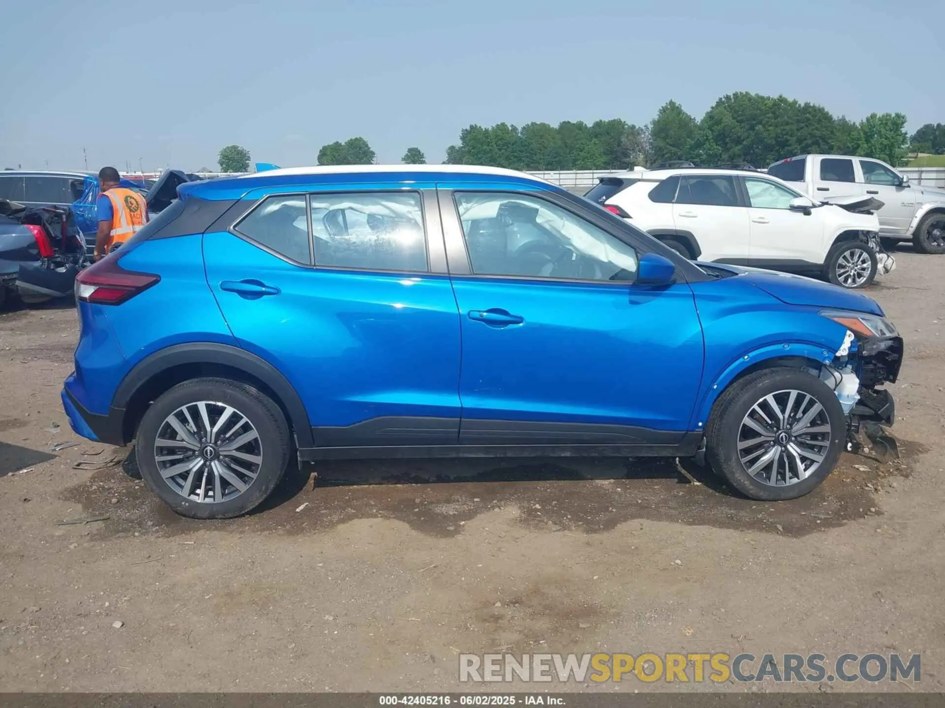 14 Photograph of a damaged car 3N1CP5CV8RL497668 NISSAN KICKS 2024
