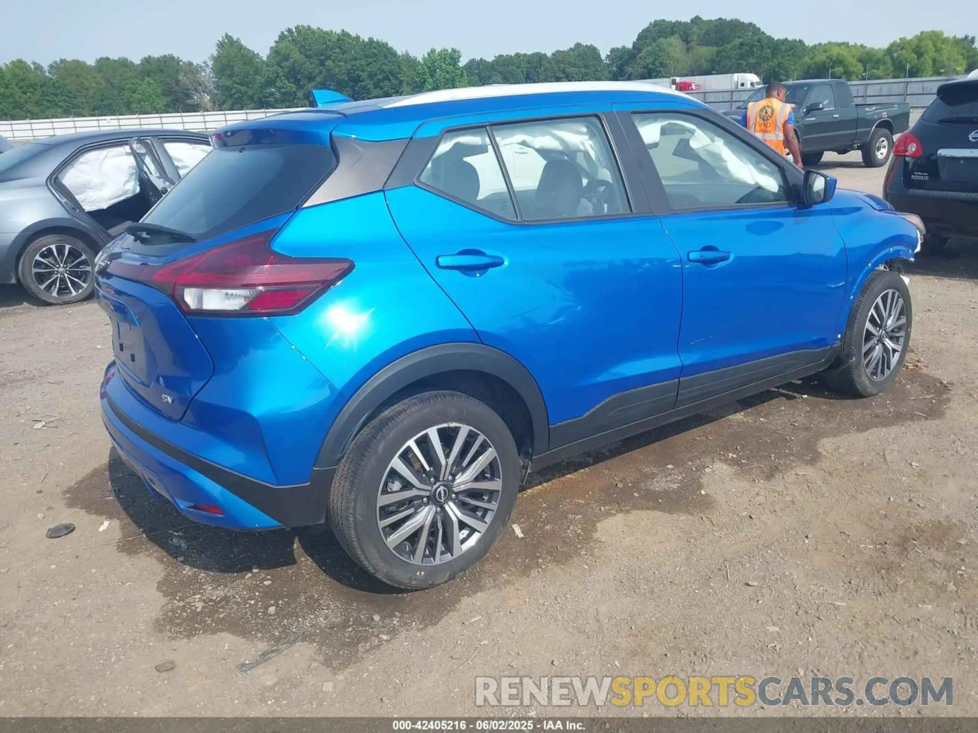 4 Photograph of a damaged car 3N1CP5CV8RL497668 NISSAN KICKS 2024