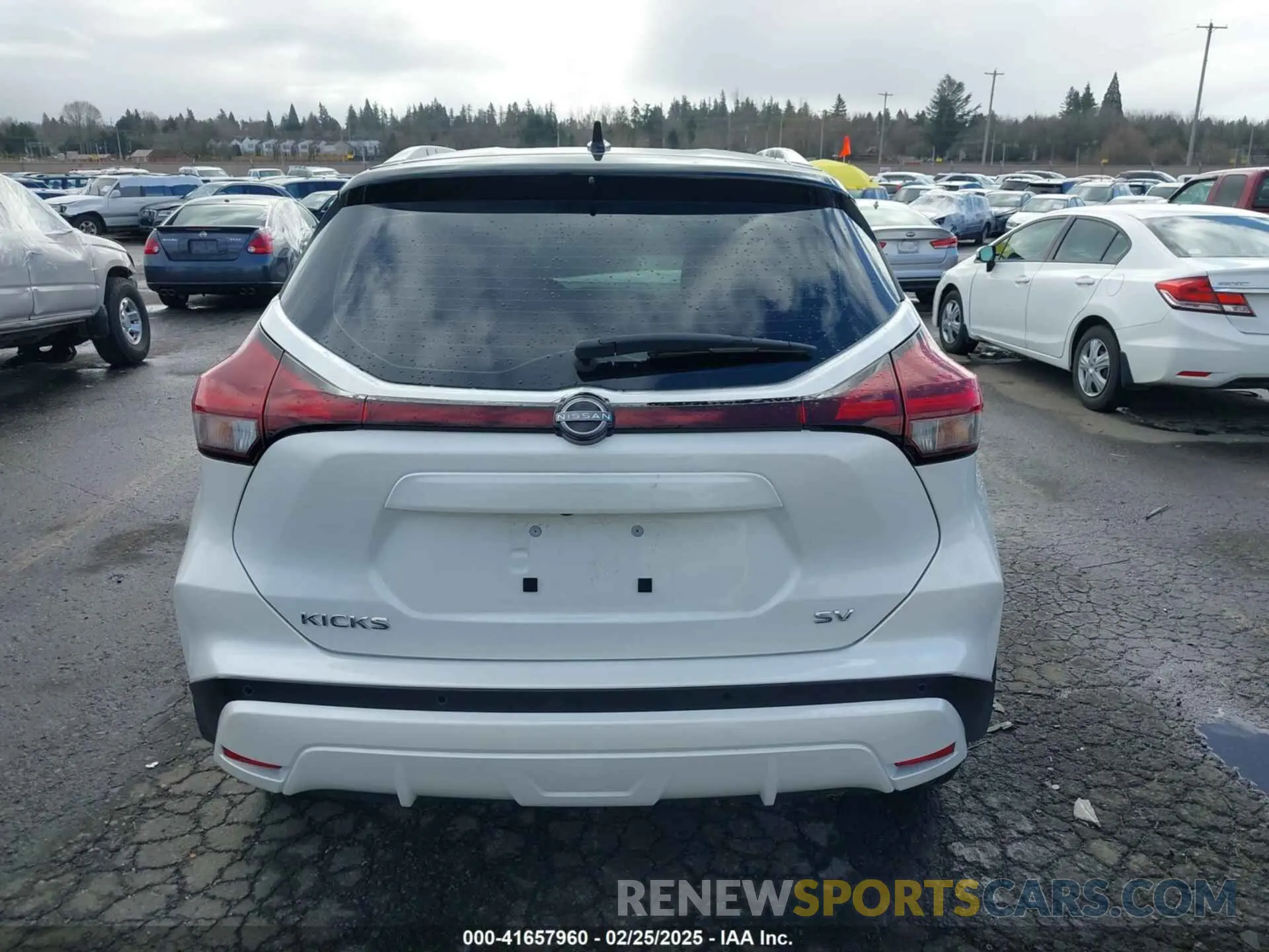 16 Photograph of a damaged car 3N1CP5CV8RL519202 NISSAN KICKS 2024