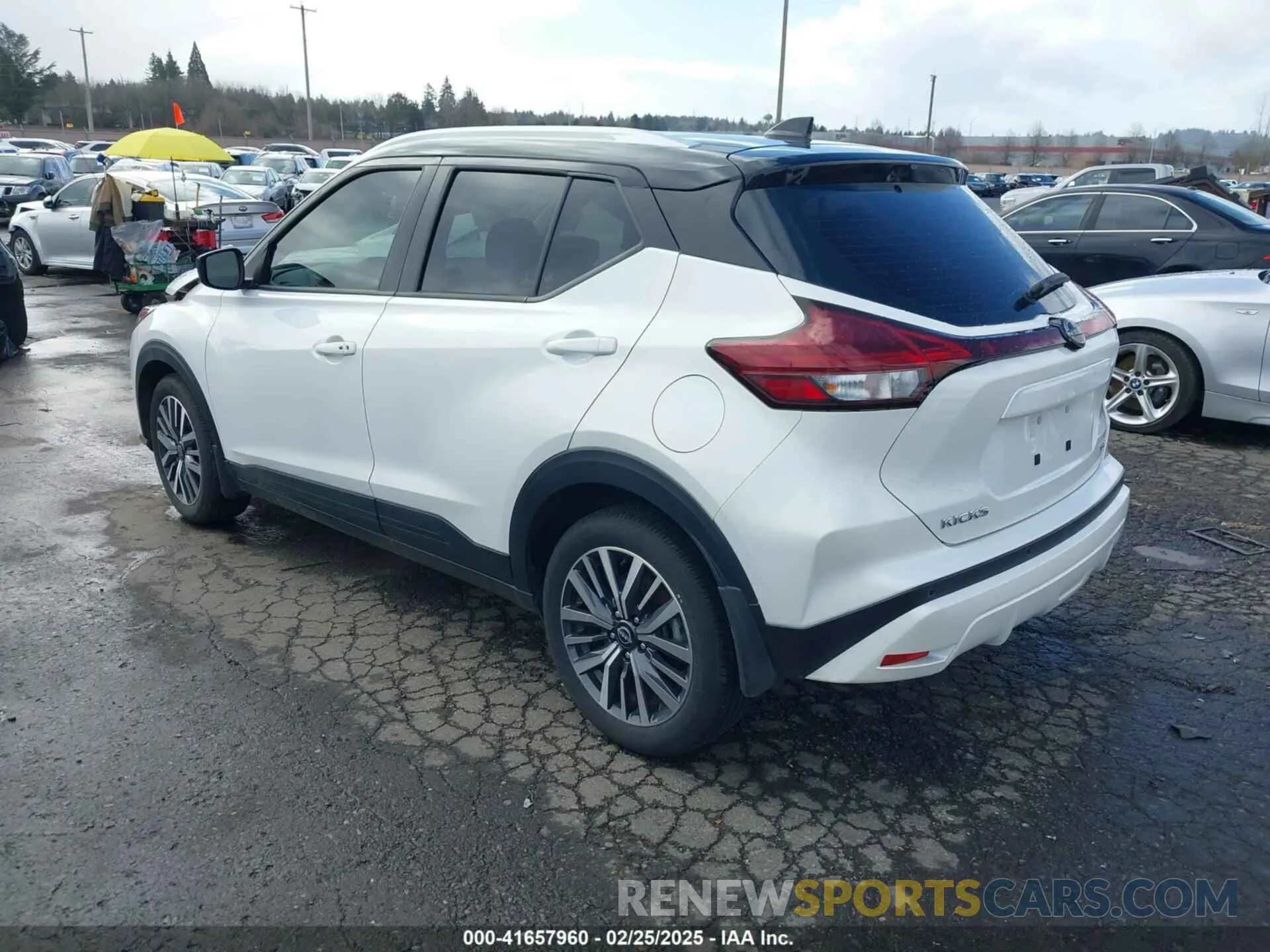 3 Photograph of a damaged car 3N1CP5CV8RL519202 NISSAN KICKS 2024