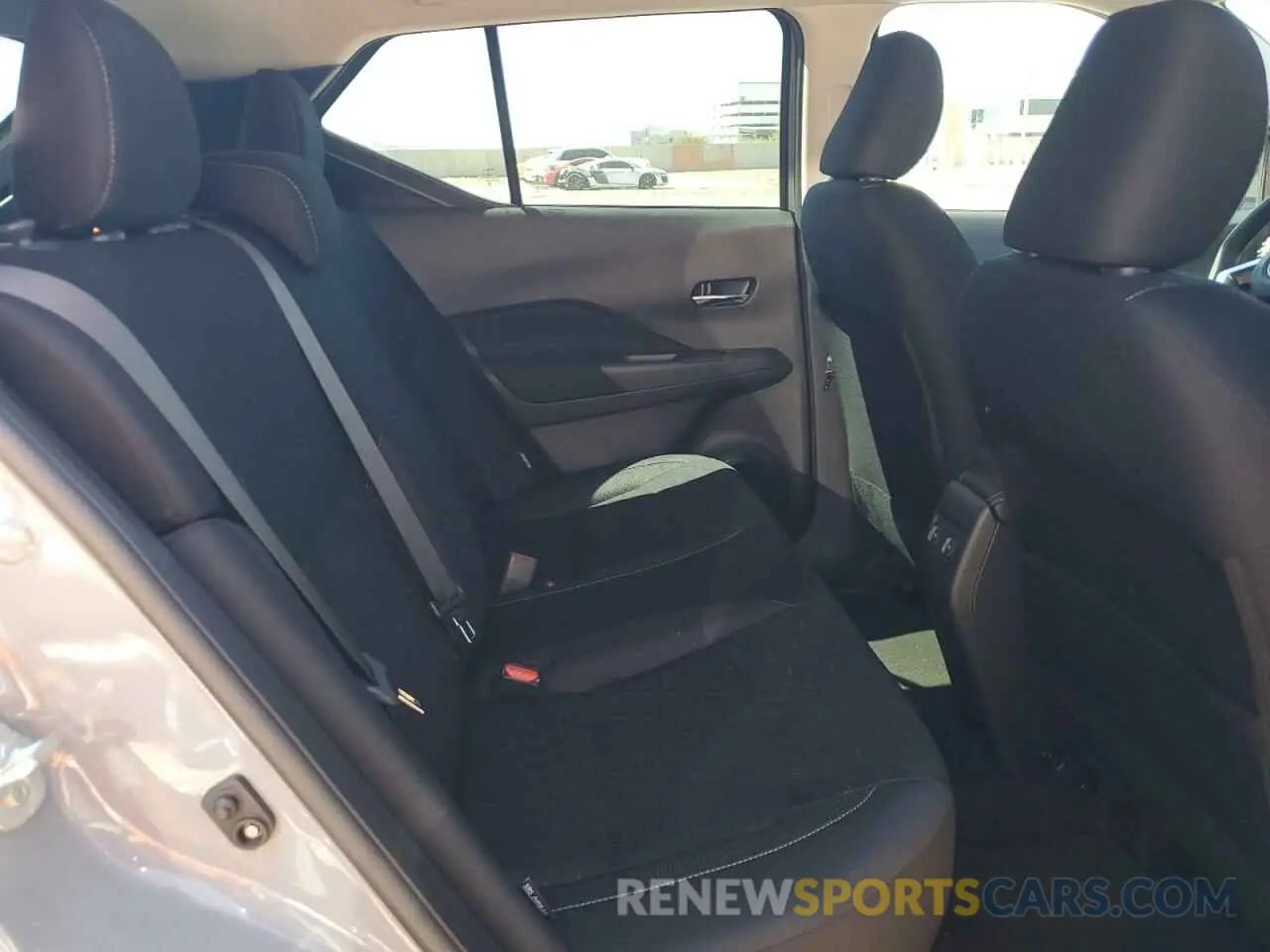 10 Photograph of a damaged car 3N1CP5CV8RL543046 NISSAN KICKS 2024