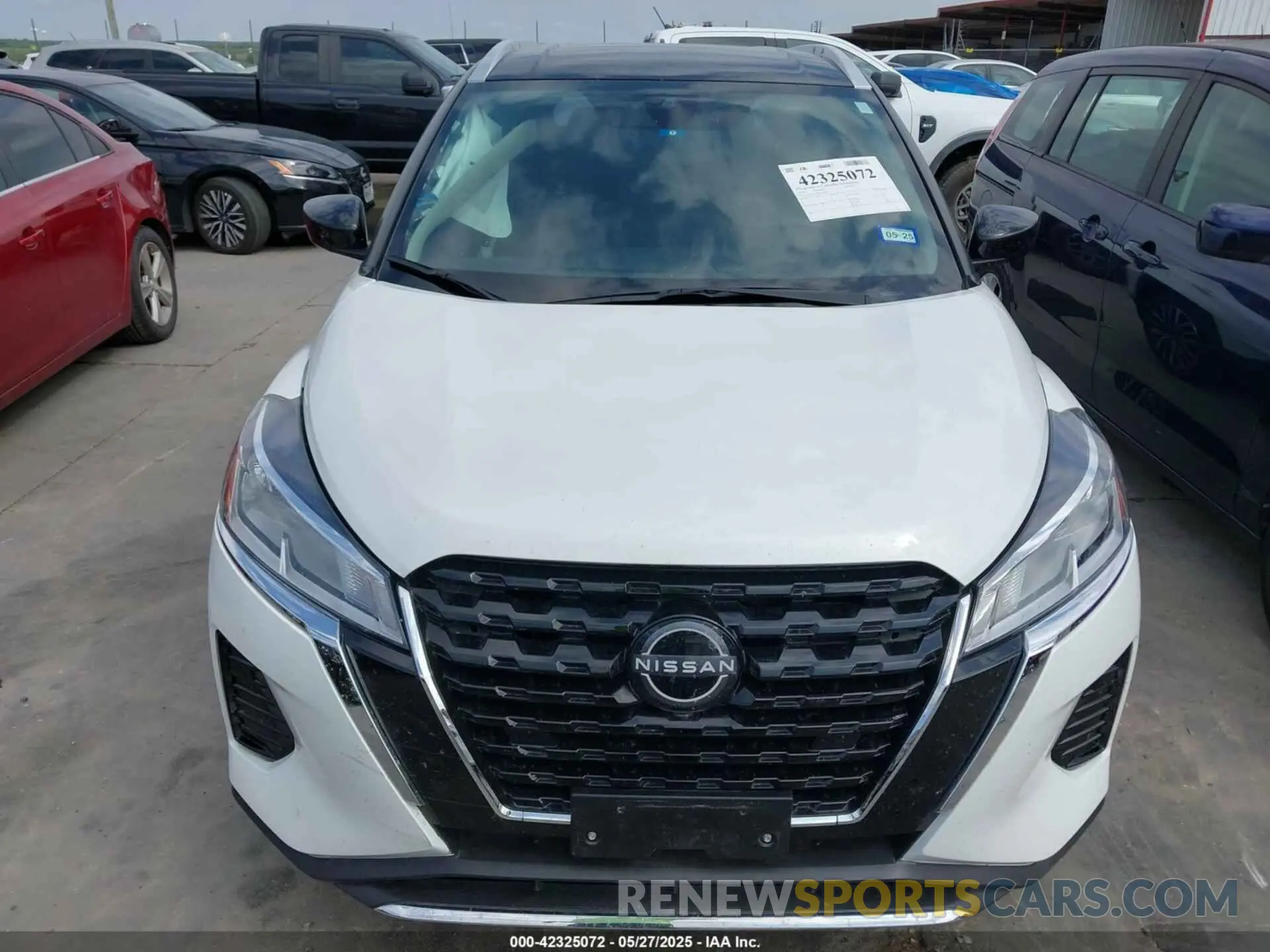 12 Photograph of a damaged car 3N1CP5CV8RL545881 NISSAN KICKS 2024