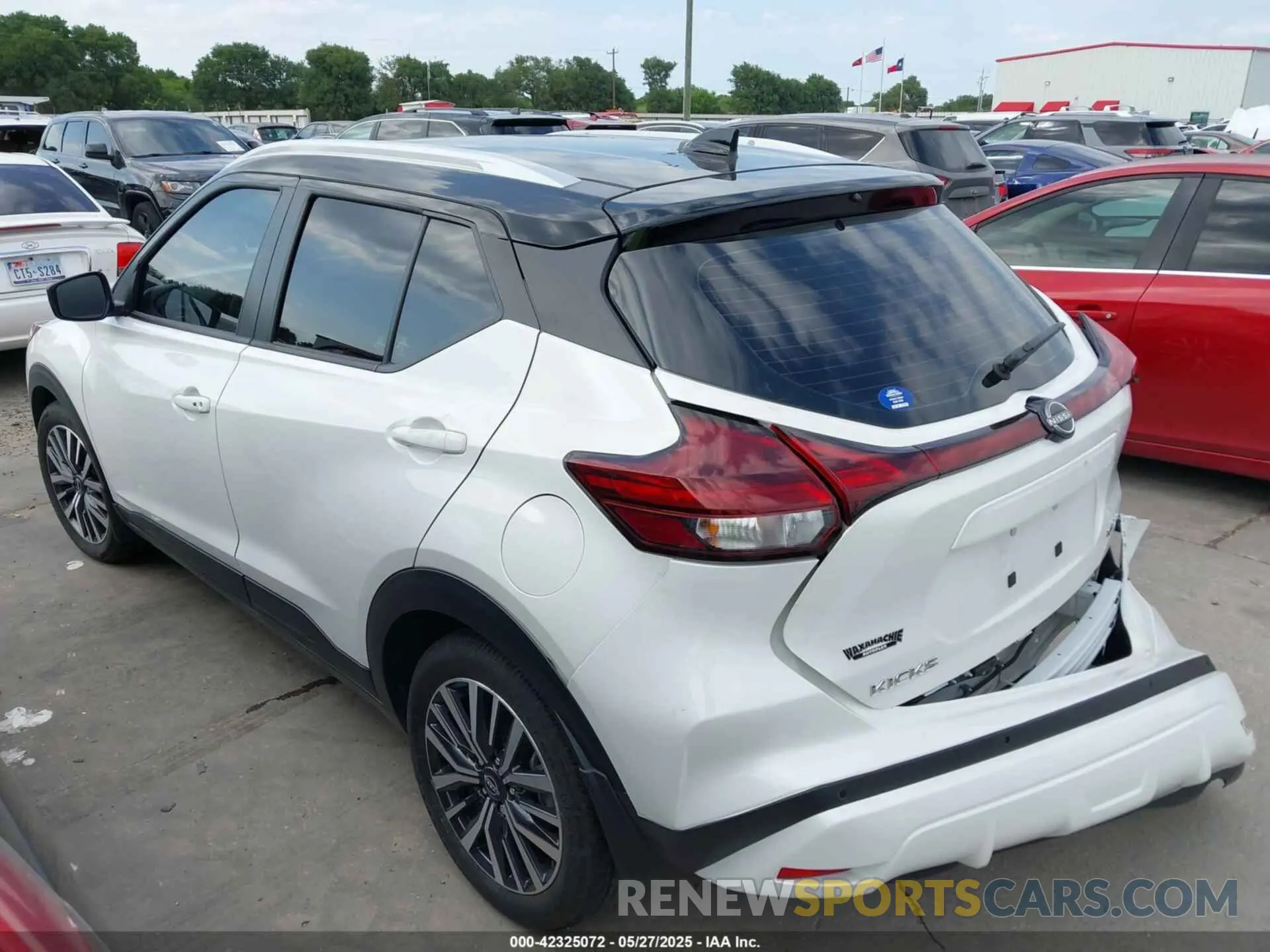 3 Photograph of a damaged car 3N1CP5CV8RL545881 NISSAN KICKS 2024