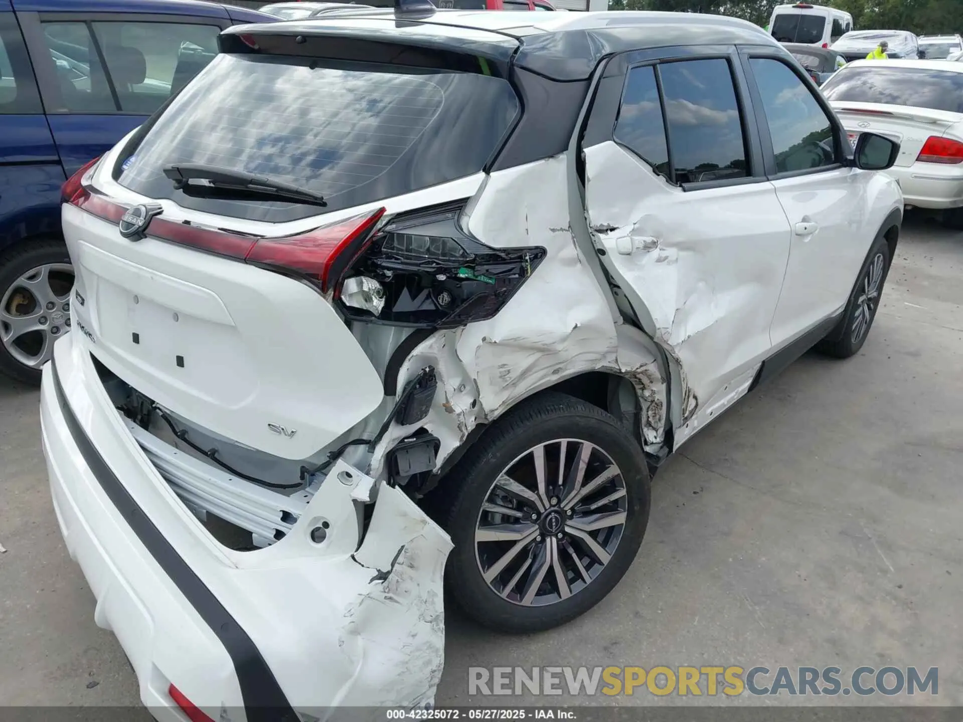 6 Photograph of a damaged car 3N1CP5CV8RL545881 NISSAN KICKS 2024