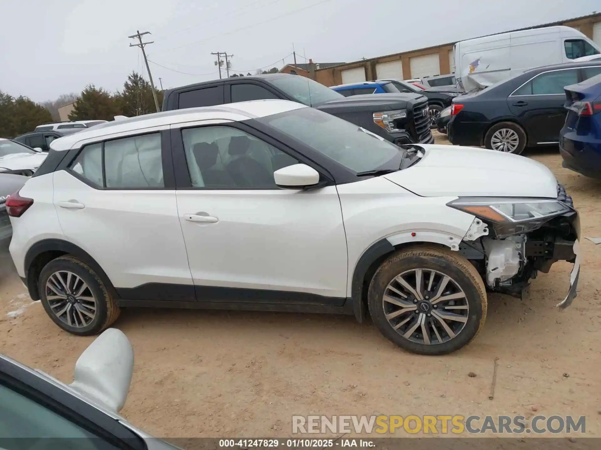 13 Photograph of a damaged car 3N1CP5CV9RL500268 NISSAN KICKS 2024