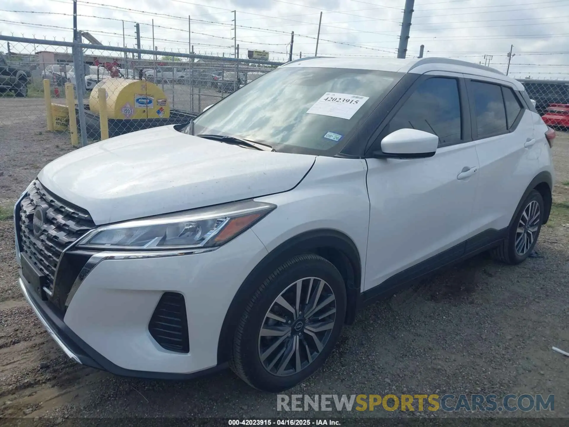 2 Photograph of a damaged car 3N1CP5CV9RL515790 NISSAN KICKS 2024