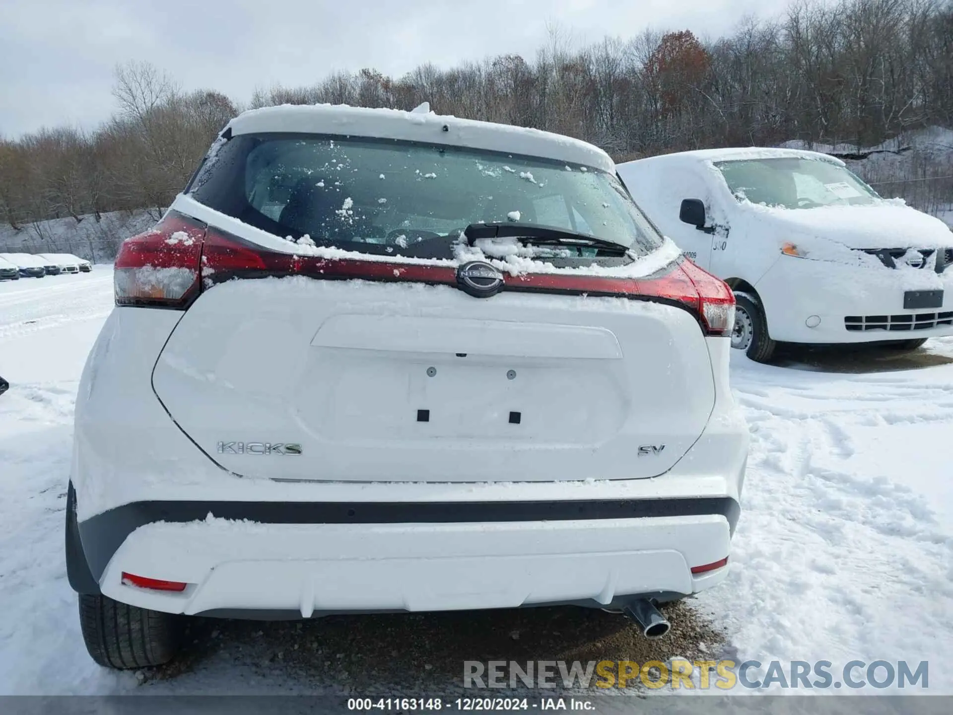 16 Photograph of a damaged car 3N1CP5CV9RL520696 NISSAN KICKS 2024