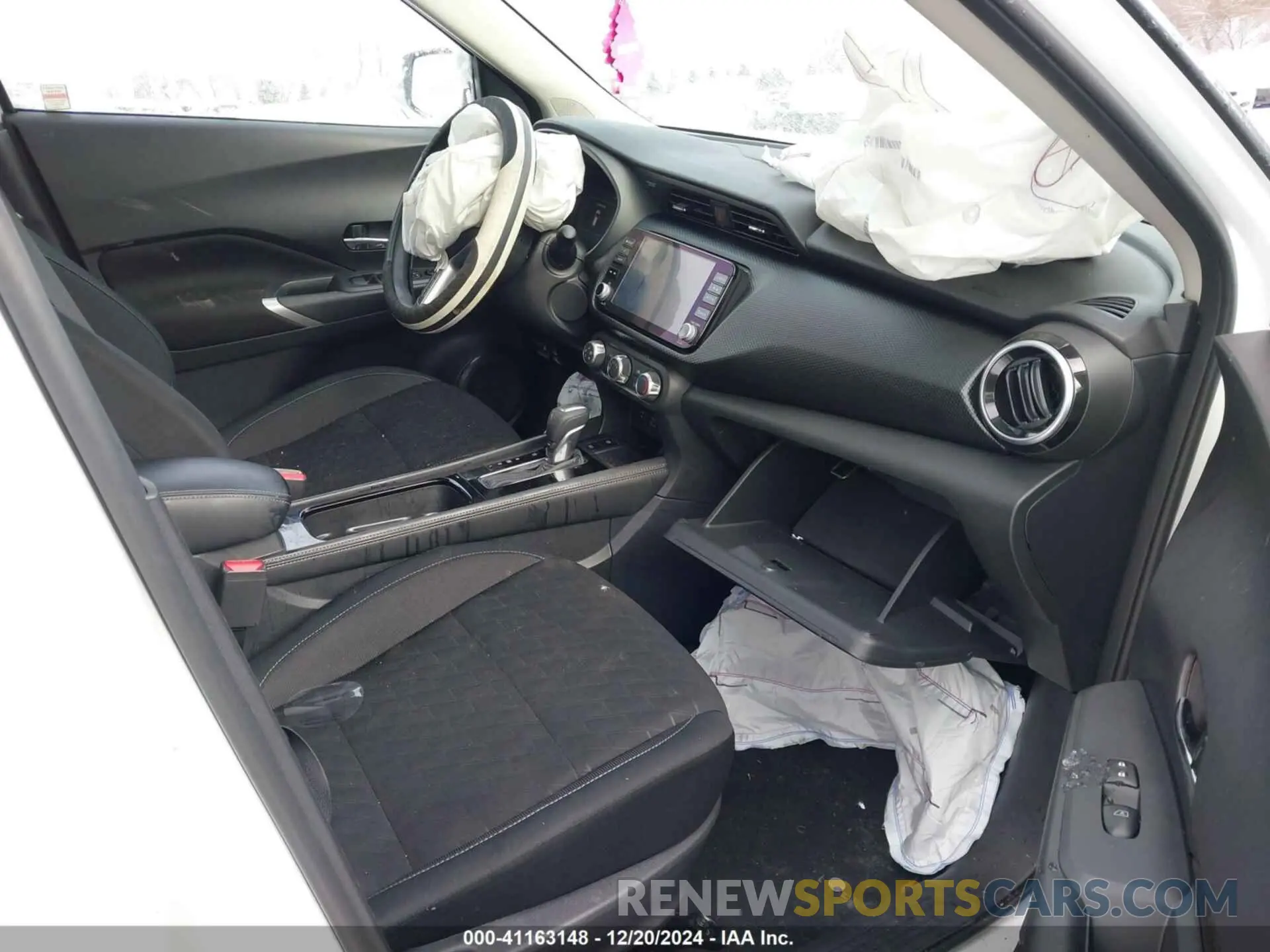 5 Photograph of a damaged car 3N1CP5CV9RL520696 NISSAN KICKS 2024