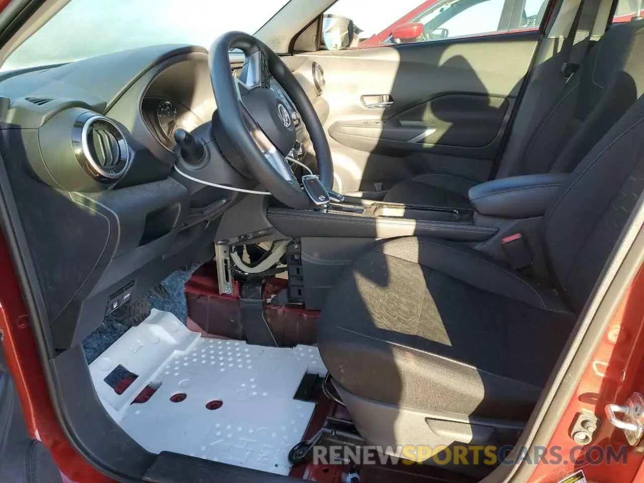 7 Photograph of a damaged car 3N1CP5CV9RL525106 NISSAN KICKS 2024