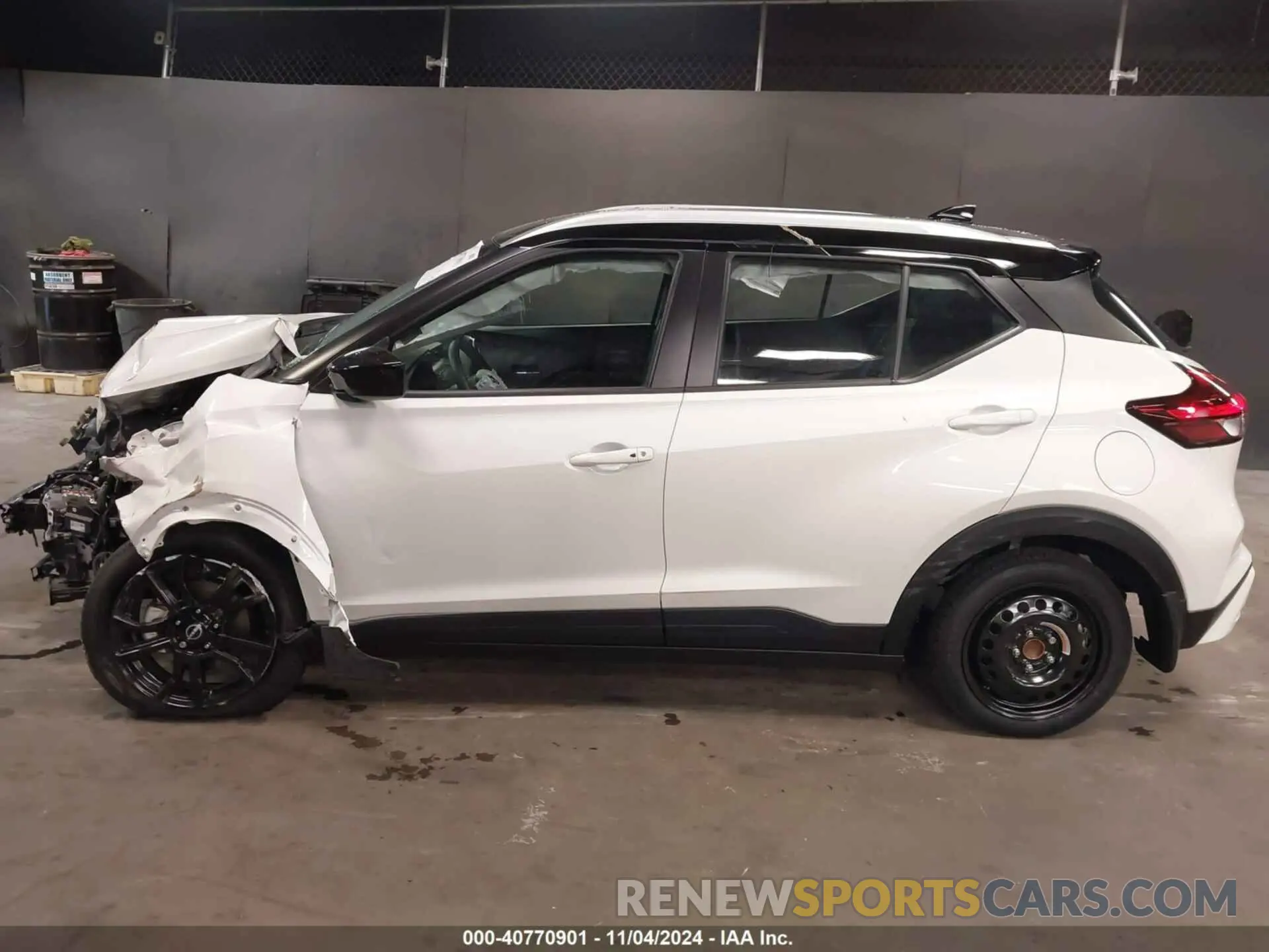 15 Photograph of a damaged car 3N1CP5CV9RL536445 NISSAN KICKS 2024