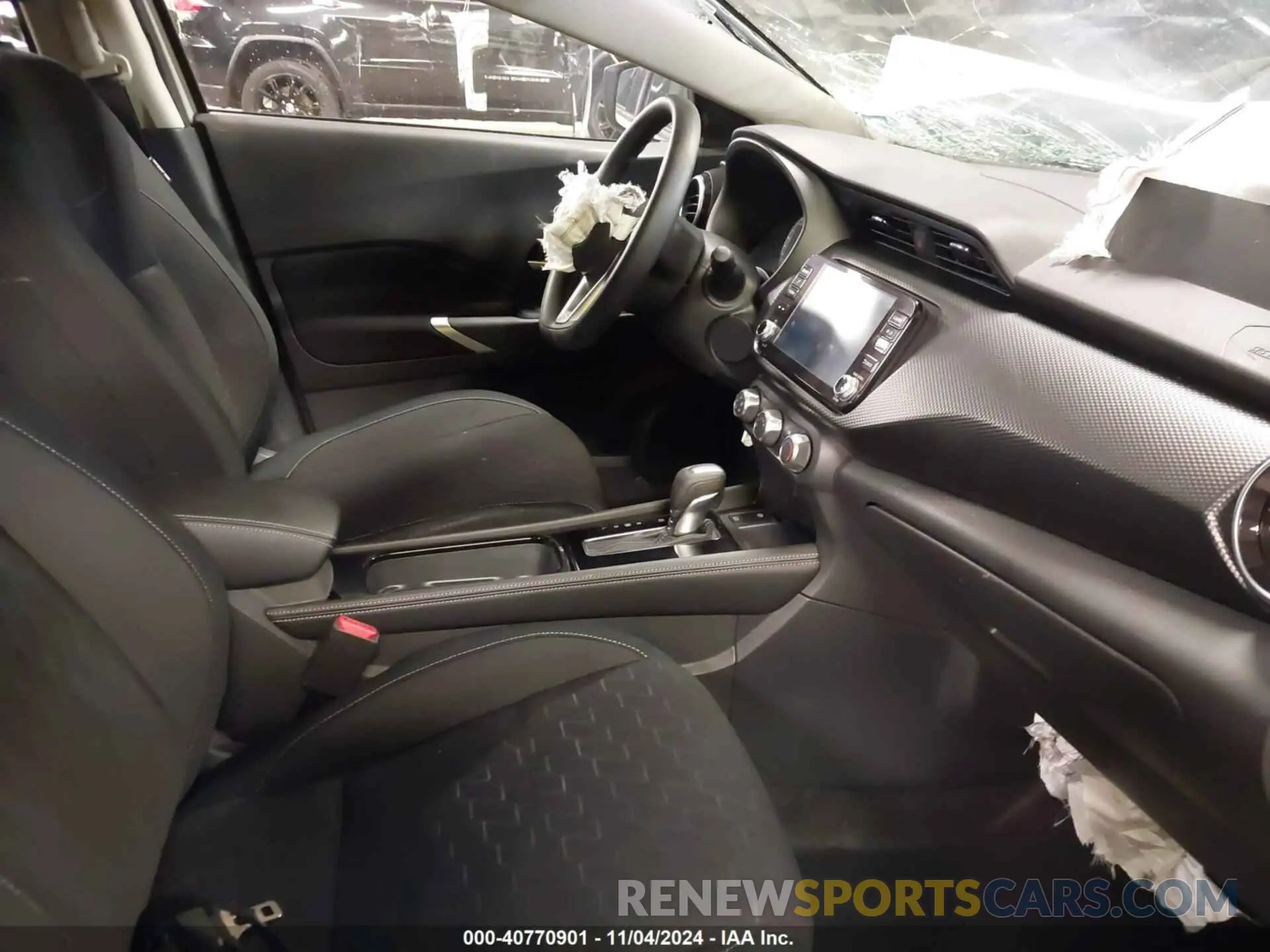 5 Photograph of a damaged car 3N1CP5CV9RL536445 NISSAN KICKS 2024