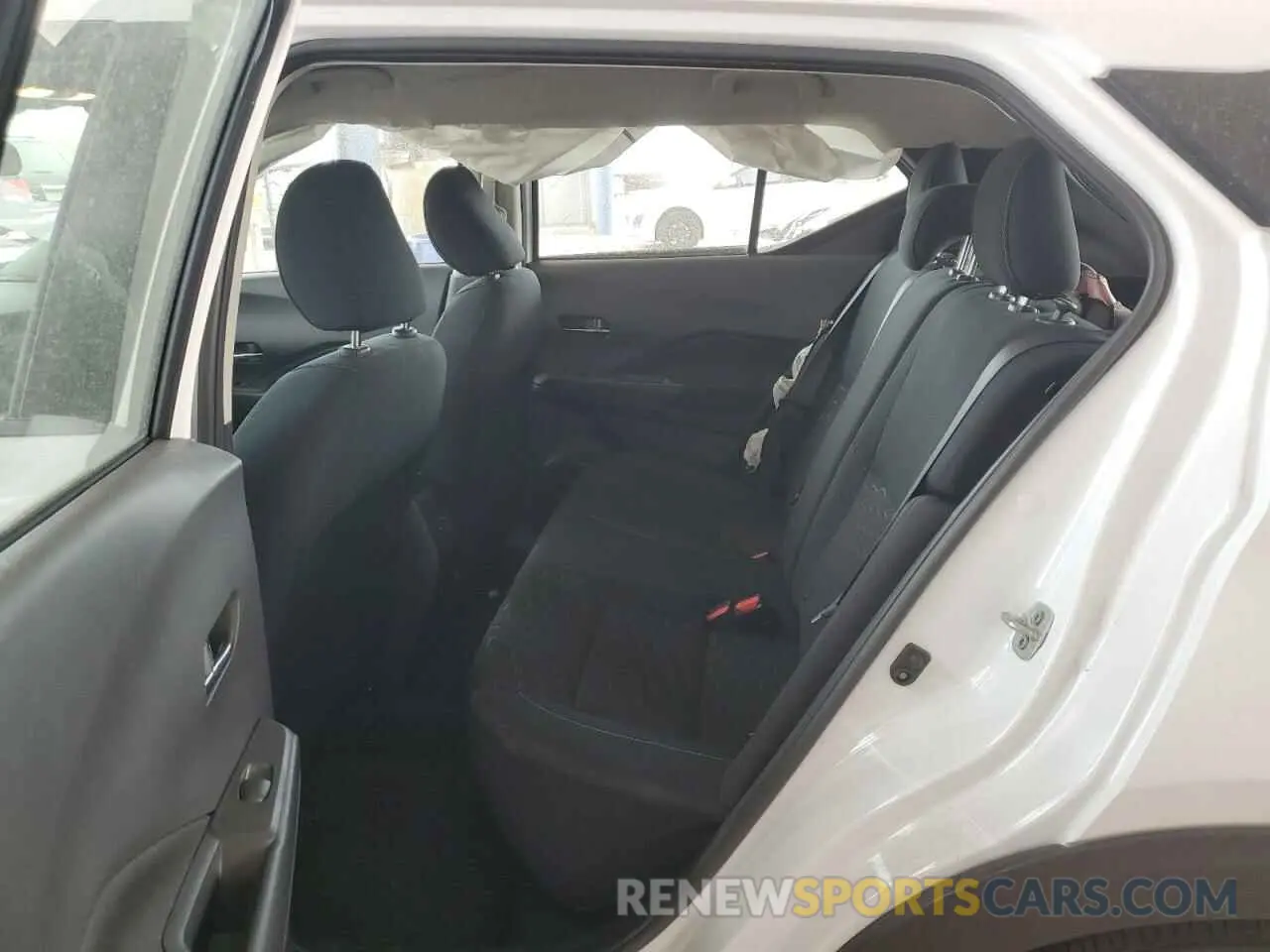 10 Photograph of a damaged car 3N1CP5CVXRL483397 NISSAN KICKS 2024