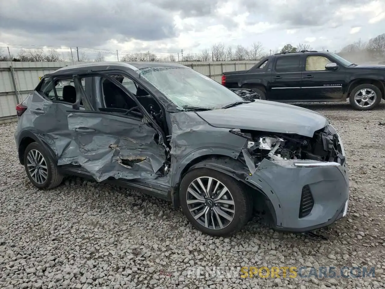4 Photograph of a damaged car 3N1CP5CVXRL520819 NISSAN KICKS 2024