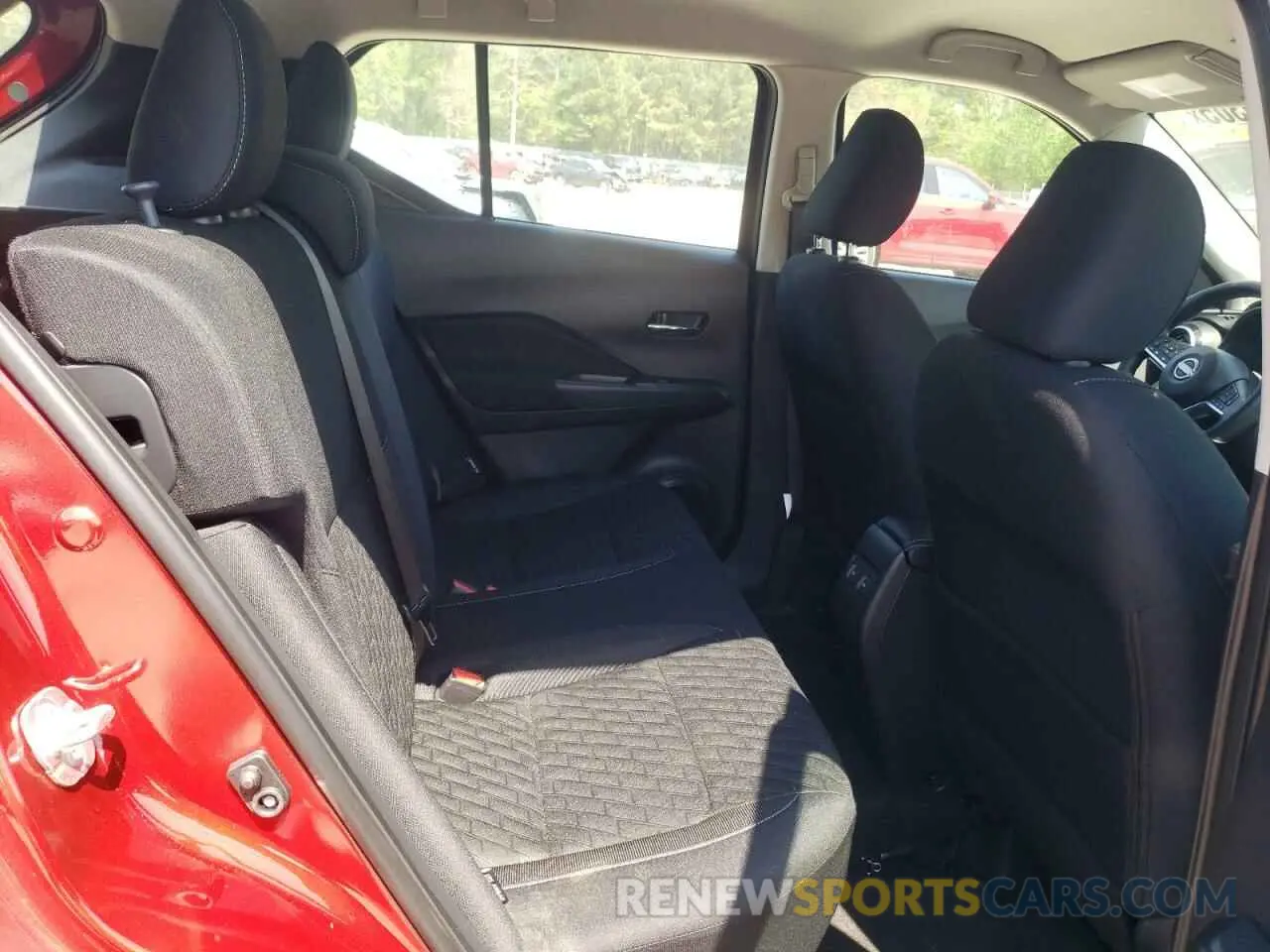 10 Photograph of a damaged car 3N1CP5CVXRL560219 NISSAN KICKS 2024