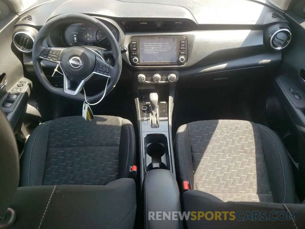 8 Photograph of a damaged car 3N1CP5CVXRL560219 NISSAN KICKS 2024