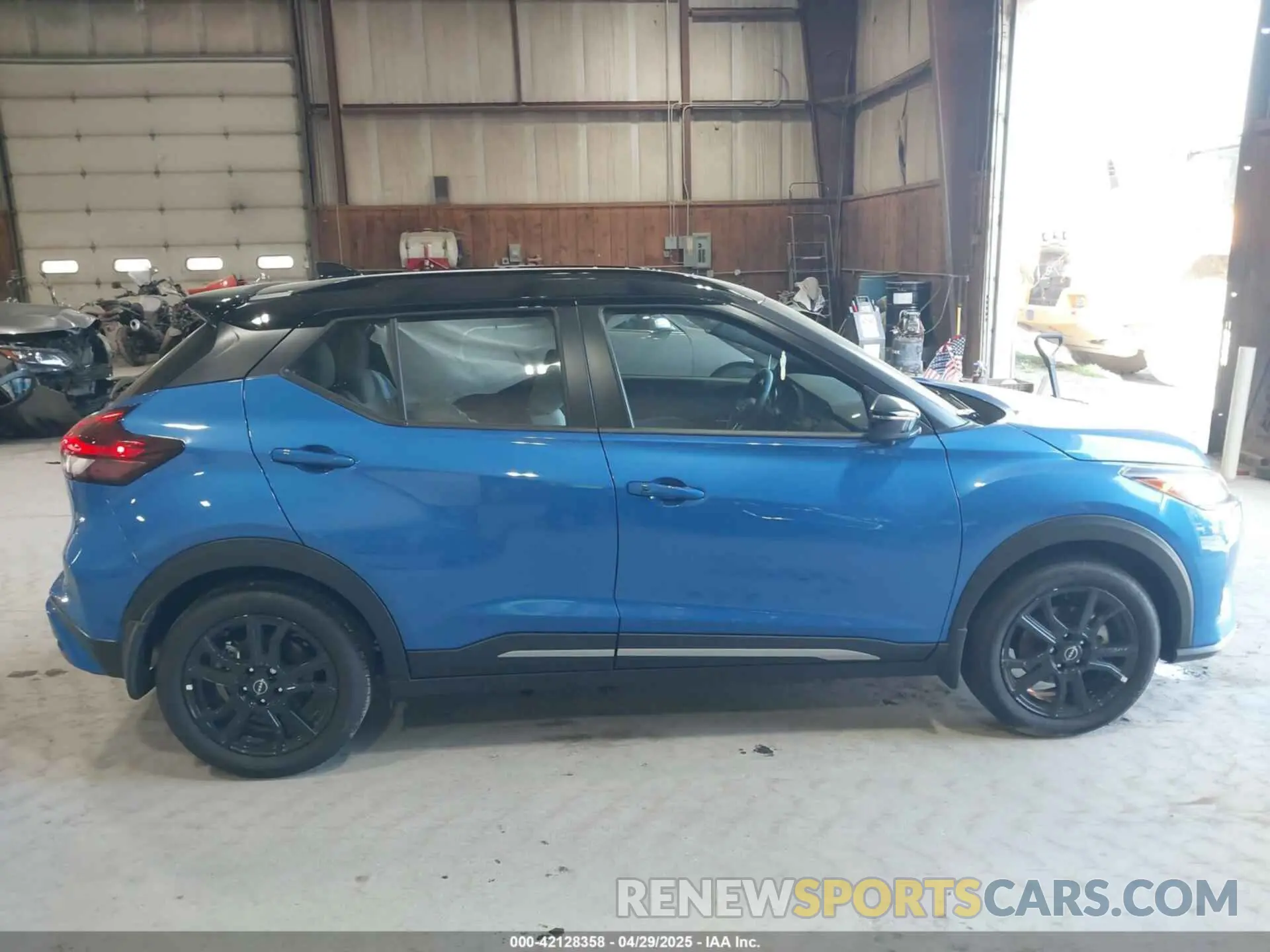 13 Photograph of a damaged car 3N1CP5DV0RL567775 NISSAN KICKS 2024
