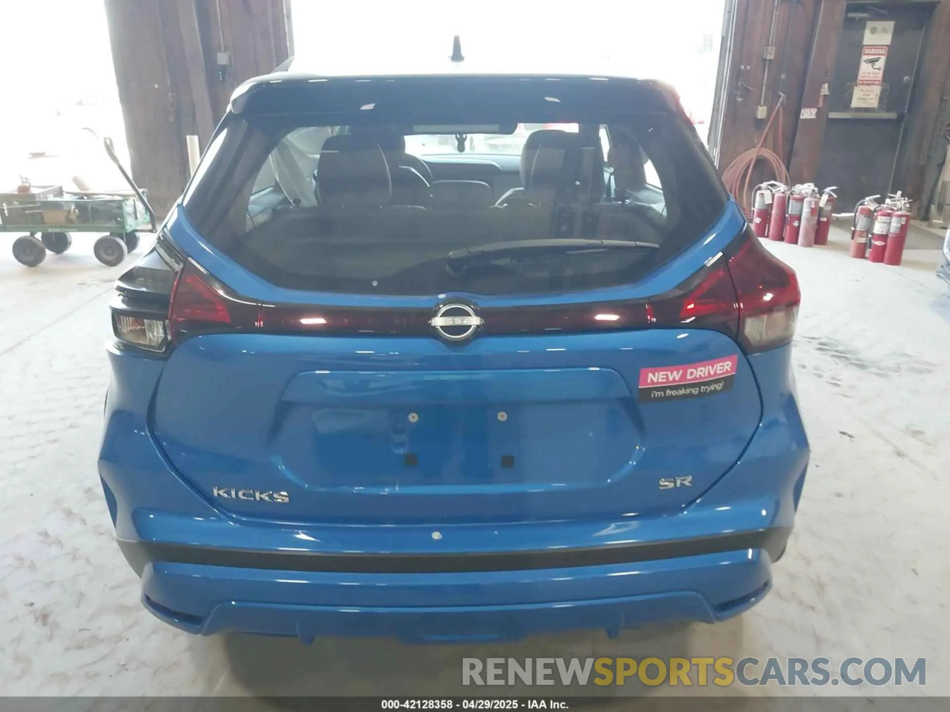 16 Photograph of a damaged car 3N1CP5DV0RL567775 NISSAN KICKS 2024