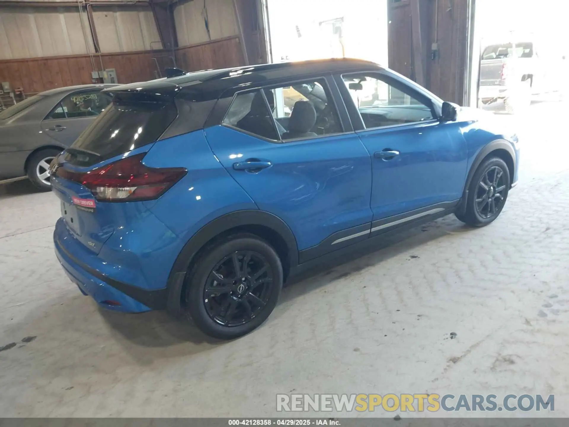 4 Photograph of a damaged car 3N1CP5DV0RL567775 NISSAN KICKS 2024