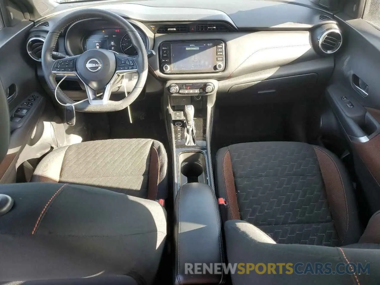 8 Photograph of a damaged car 3N1CP5DV1RL500733 NISSAN KICKS 2024