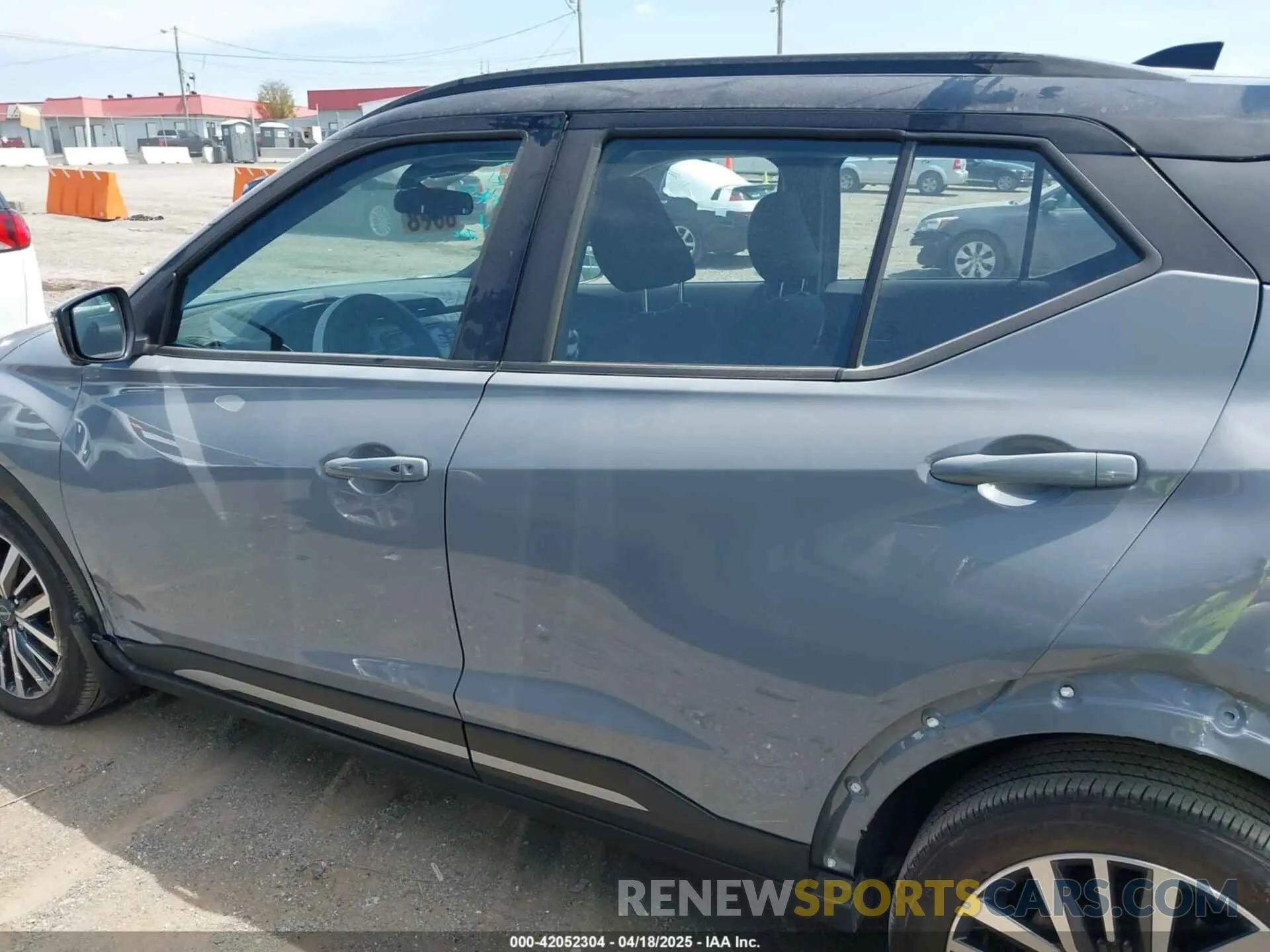 15 Photograph of a damaged car 3N1CP5DV2RL502815 NISSAN KICKS 2024