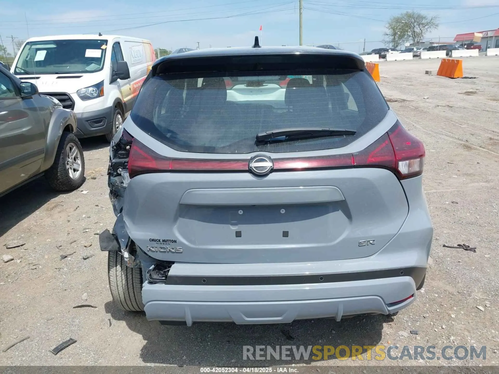 17 Photograph of a damaged car 3N1CP5DV2RL502815 NISSAN KICKS 2024
