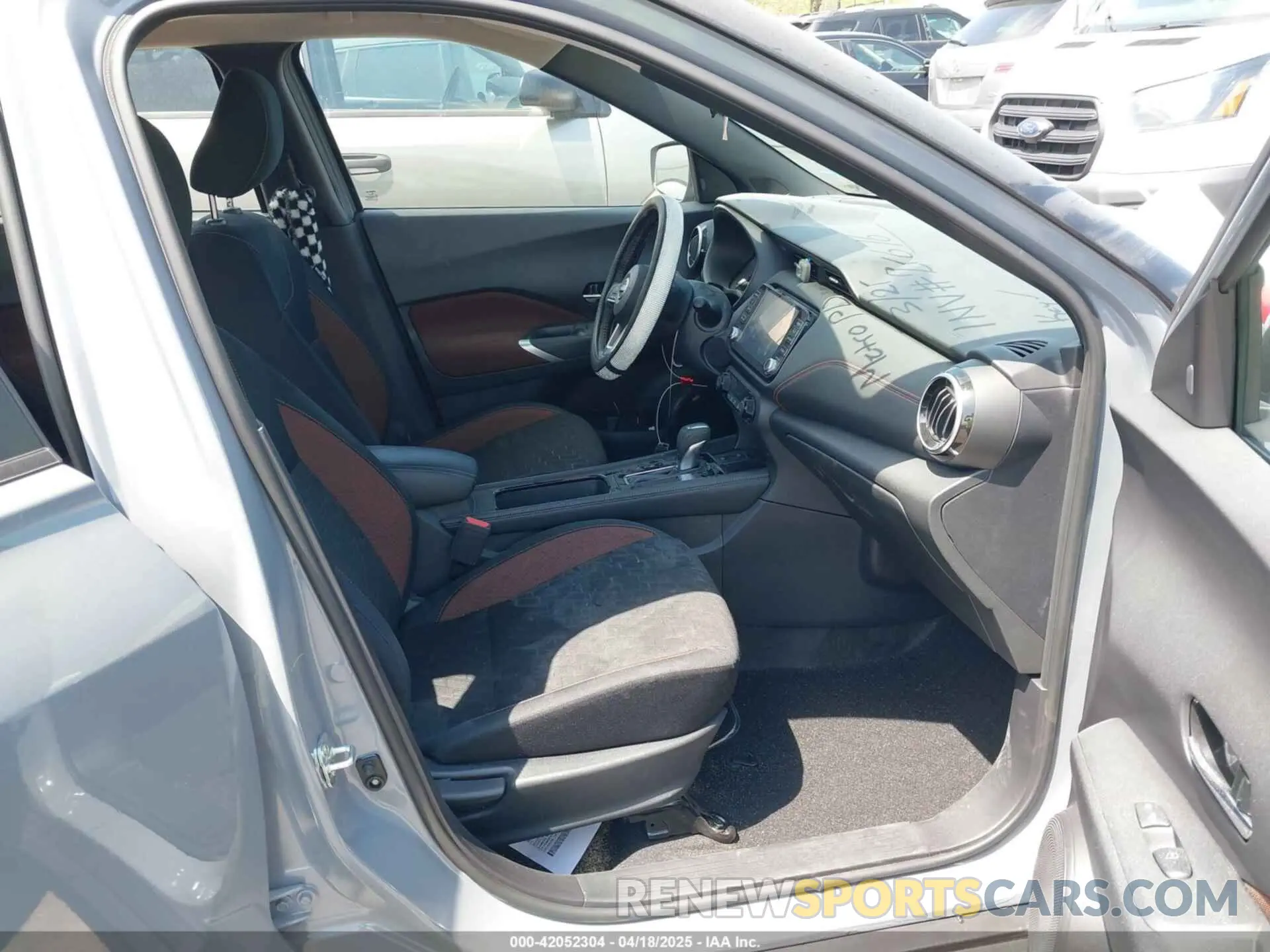 5 Photograph of a damaged car 3N1CP5DV2RL502815 NISSAN KICKS 2024