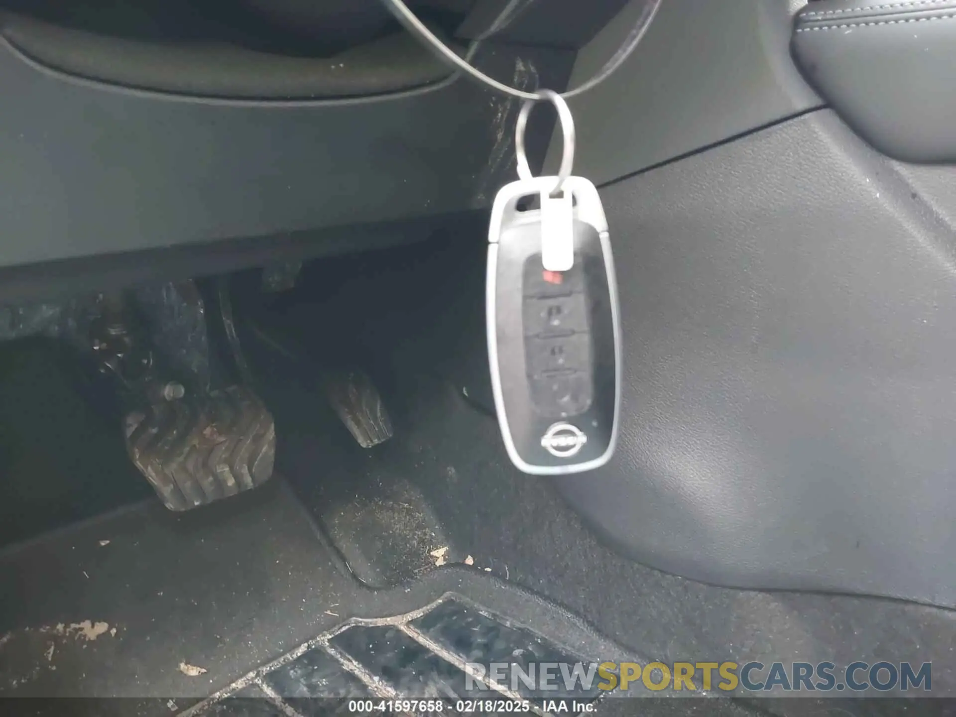 11 Photograph of a damaged car 3N1CP5DV2RL556812 NISSAN KICKS 2024