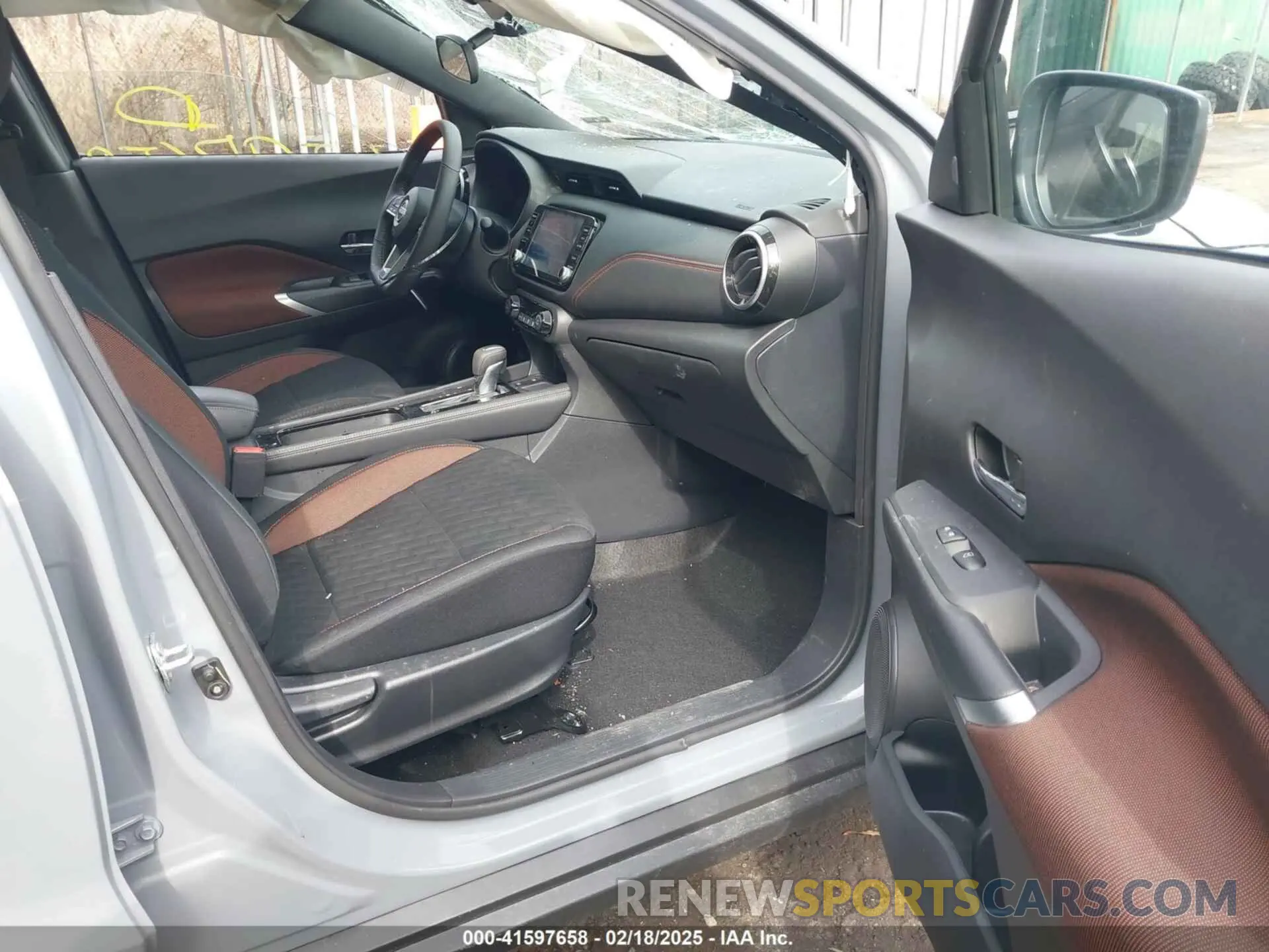 5 Photograph of a damaged car 3N1CP5DV2RL556812 NISSAN KICKS 2024