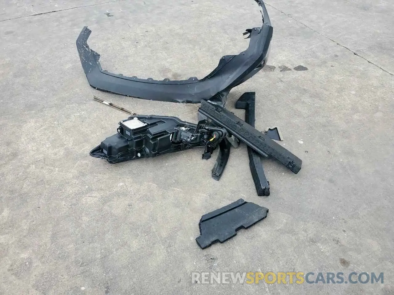 12 Photograph of a damaged car 3N1CP5DV2RL558463 NISSAN KICKS 2024