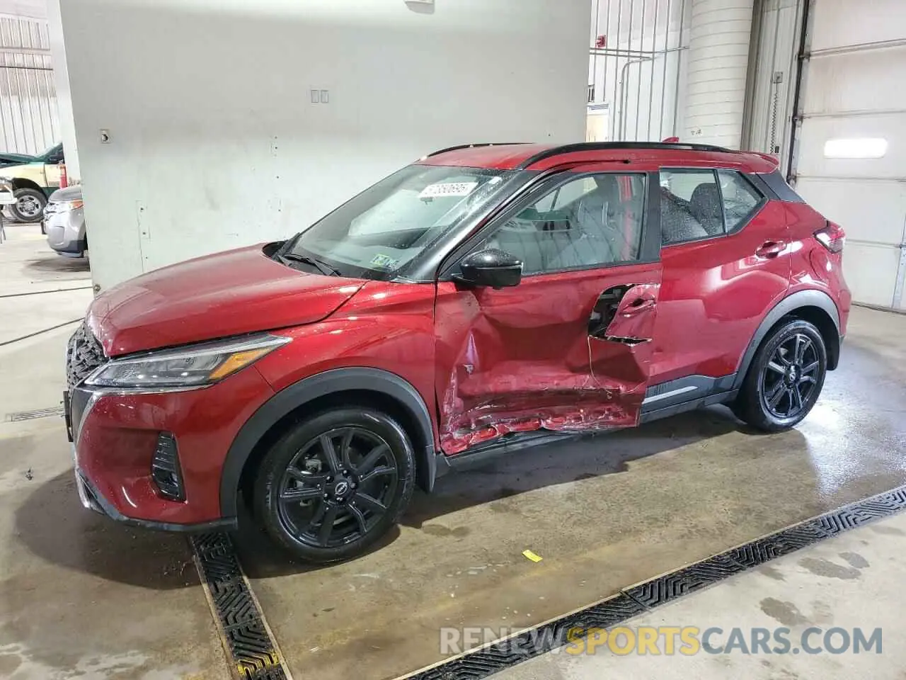 8 Photograph of a damaged car 3N1CP5DV3RL513872 NISSAN KICKS 2024