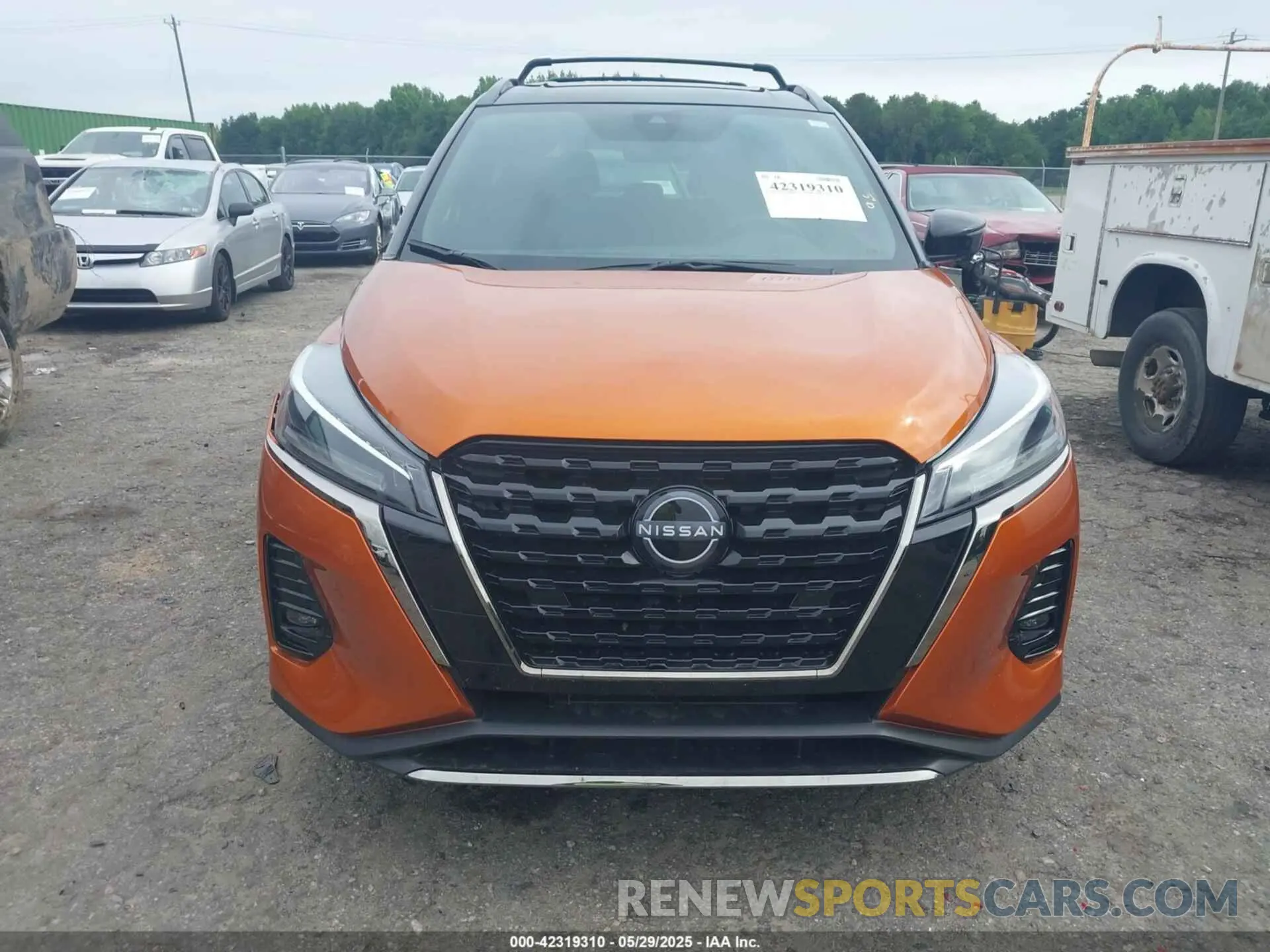 12 Photograph of a damaged car 3N1CP5DV4RL474483 NISSAN KICKS 2024