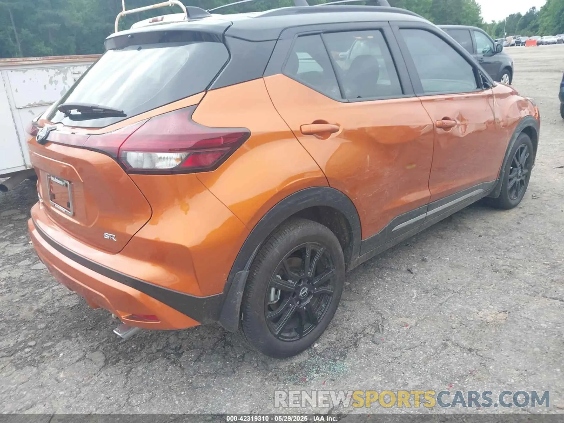 4 Photograph of a damaged car 3N1CP5DV4RL474483 NISSAN KICKS 2024
