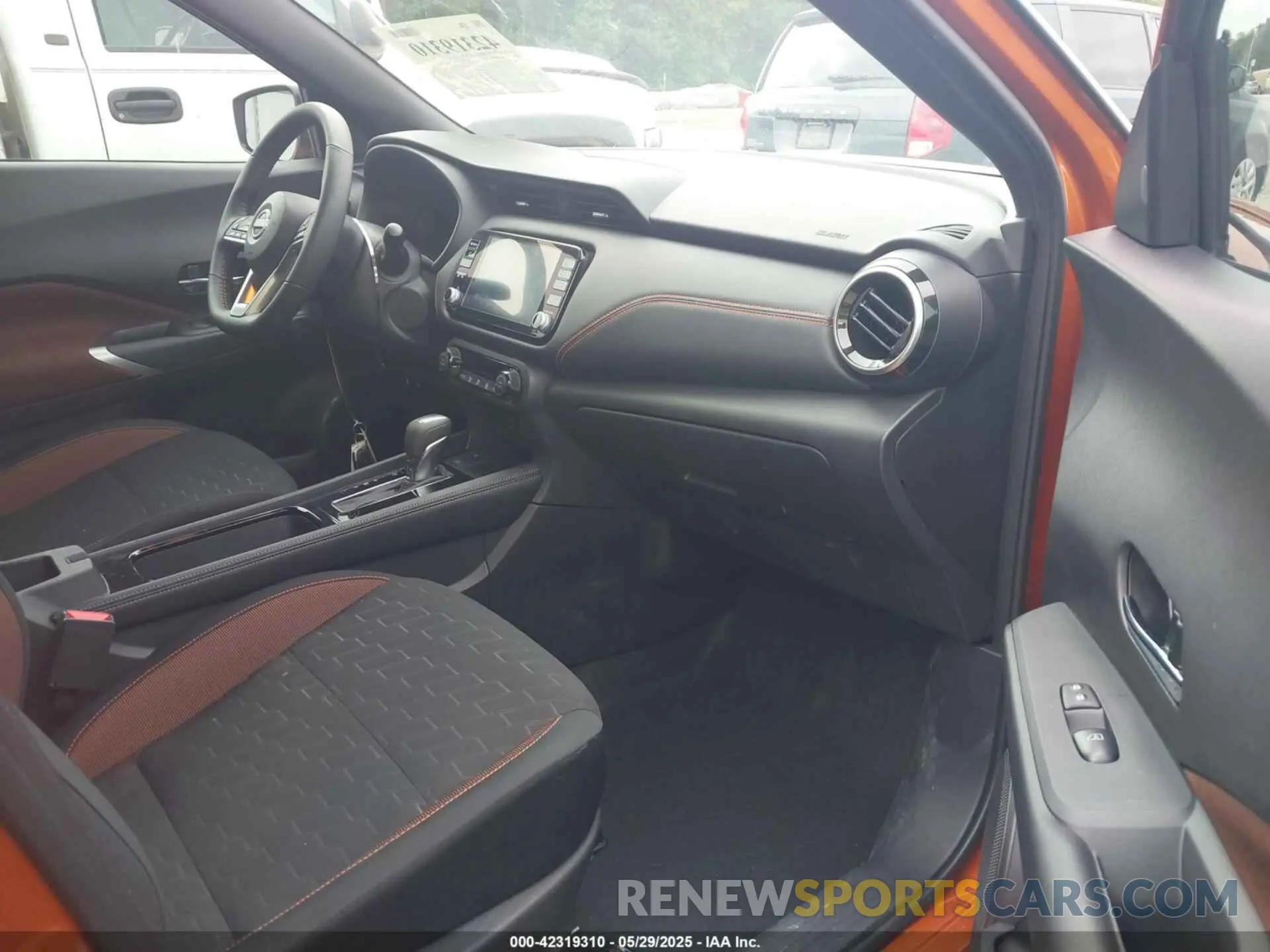 5 Photograph of a damaged car 3N1CP5DV4RL474483 NISSAN KICKS 2024