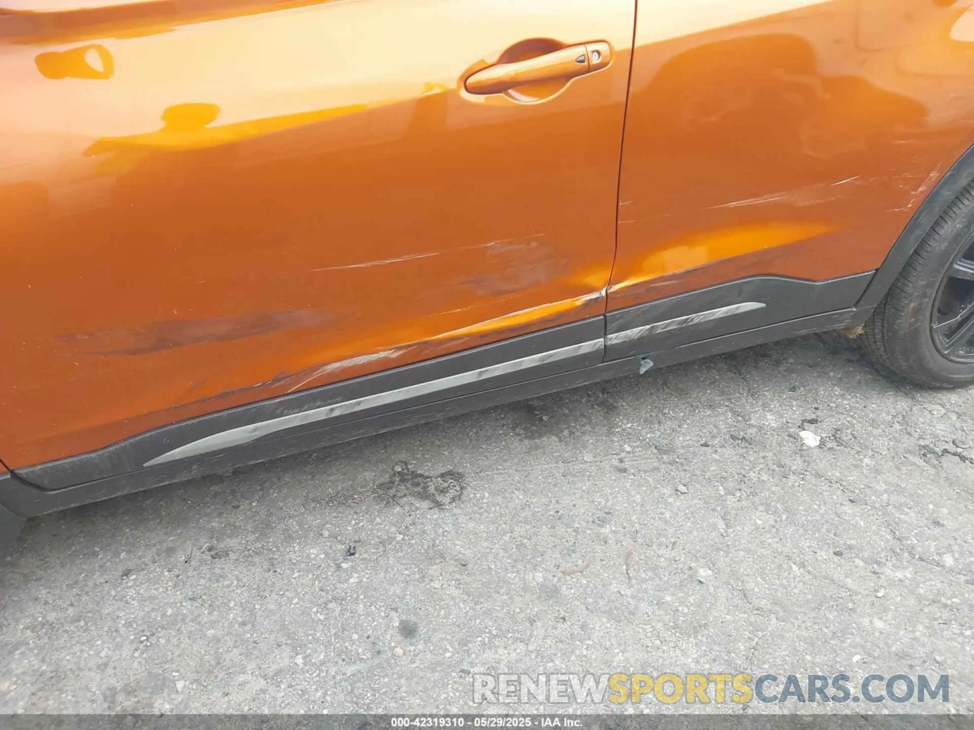 6 Photograph of a damaged car 3N1CP5DV4RL474483 NISSAN KICKS 2024
