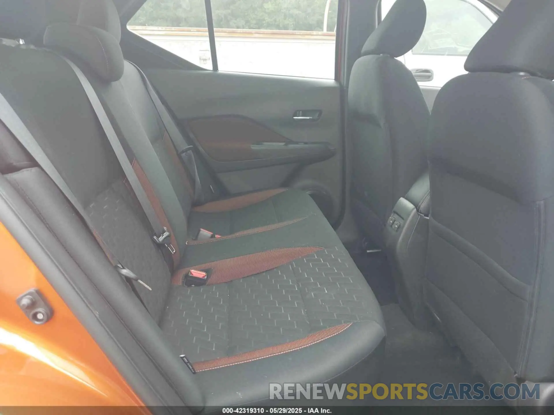 8 Photograph of a damaged car 3N1CP5DV4RL474483 NISSAN KICKS 2024