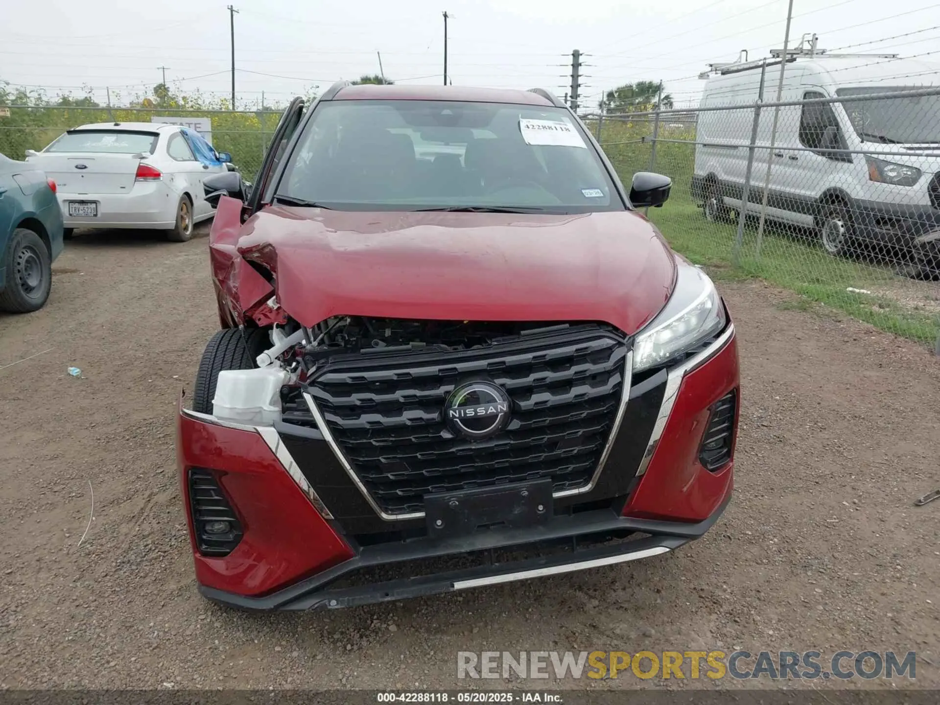 13 Photograph of a damaged car 3N1CP5DV4RL500838 NISSAN KICKS 2024
