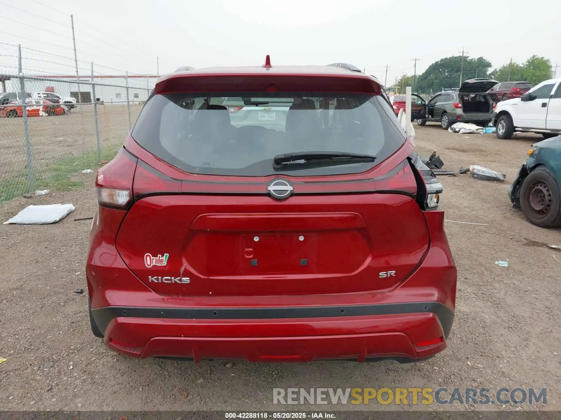 17 Photograph of a damaged car 3N1CP5DV4RL500838 NISSAN KICKS 2024