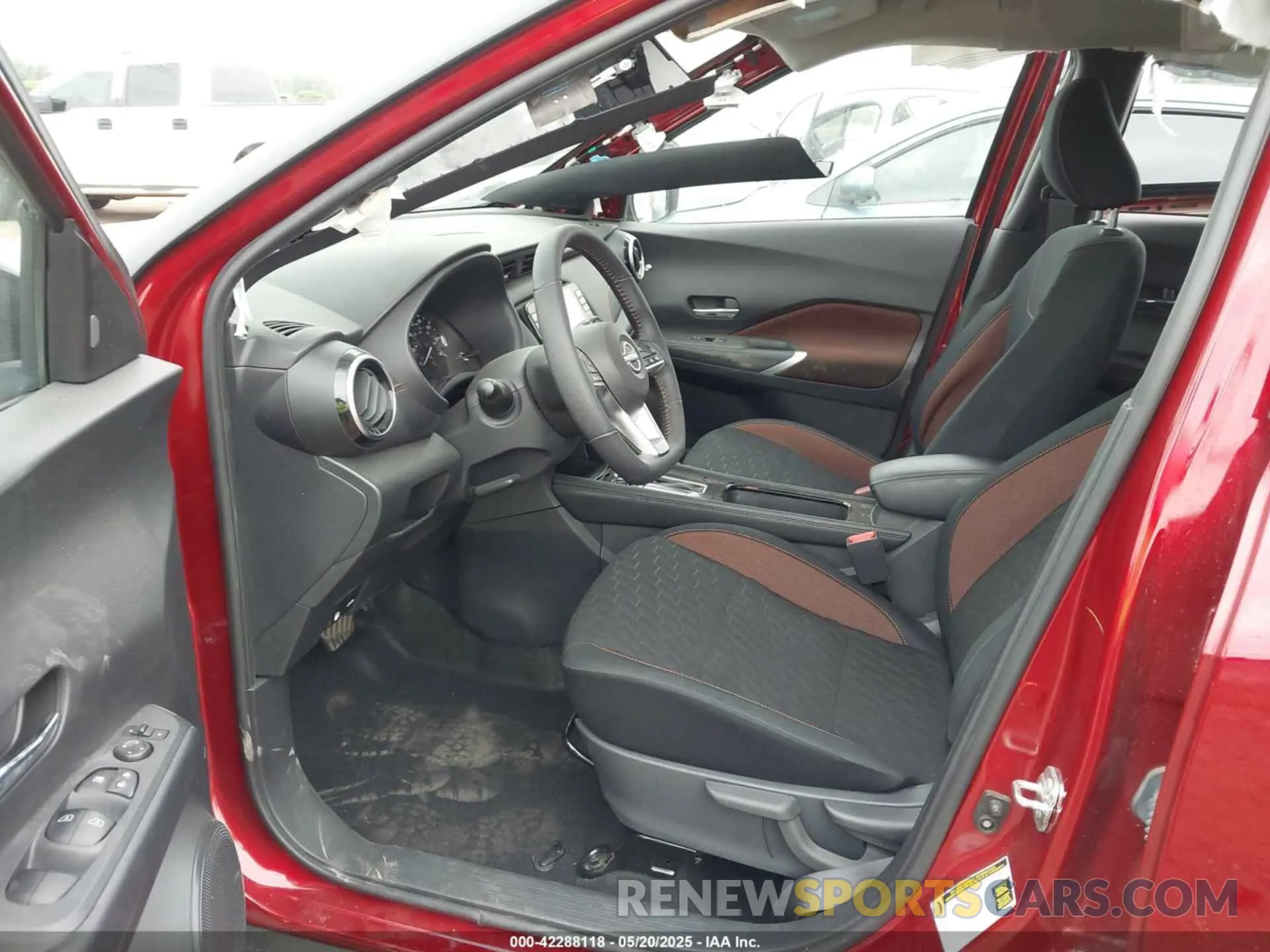 5 Photograph of a damaged car 3N1CP5DV4RL500838 NISSAN KICKS 2024