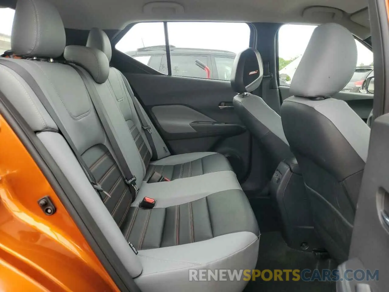 11 Photograph of a damaged car 3N1CP5DV4RL529580 NISSAN KICKS 2024