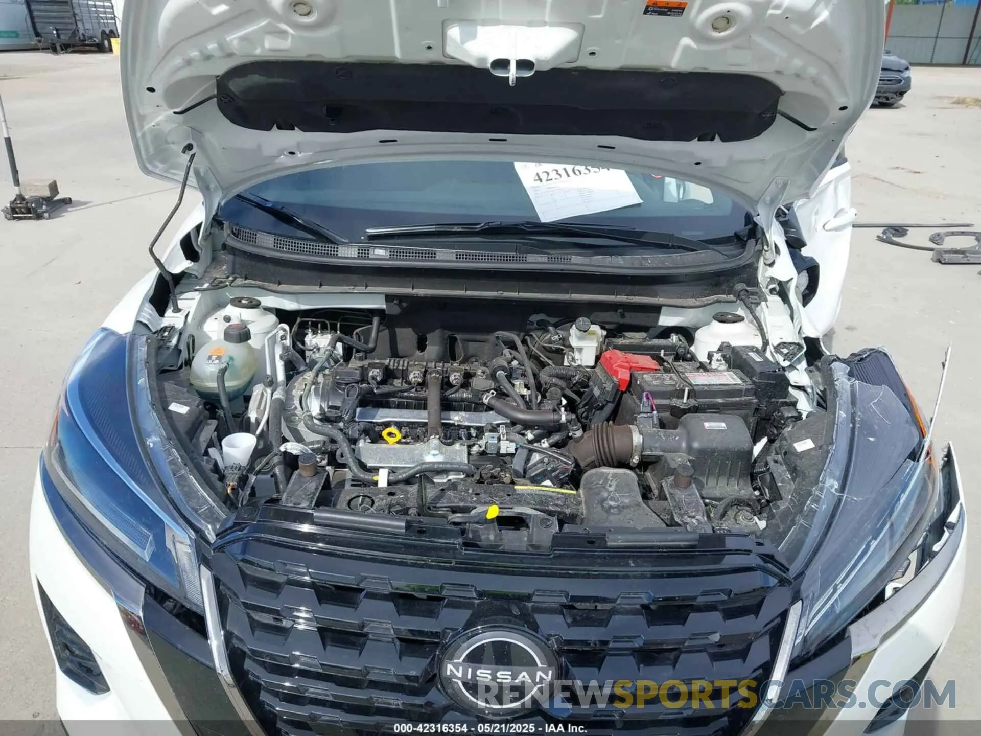 10 Photograph of a damaged car 3N1CP5DV4RL539932 NISSAN KICKS 2024