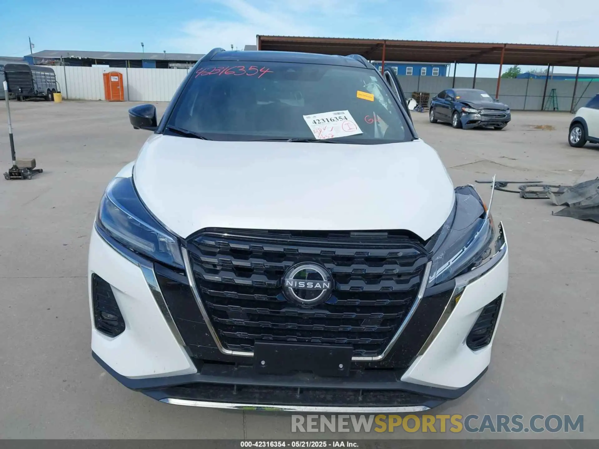 13 Photograph of a damaged car 3N1CP5DV4RL539932 NISSAN KICKS 2024