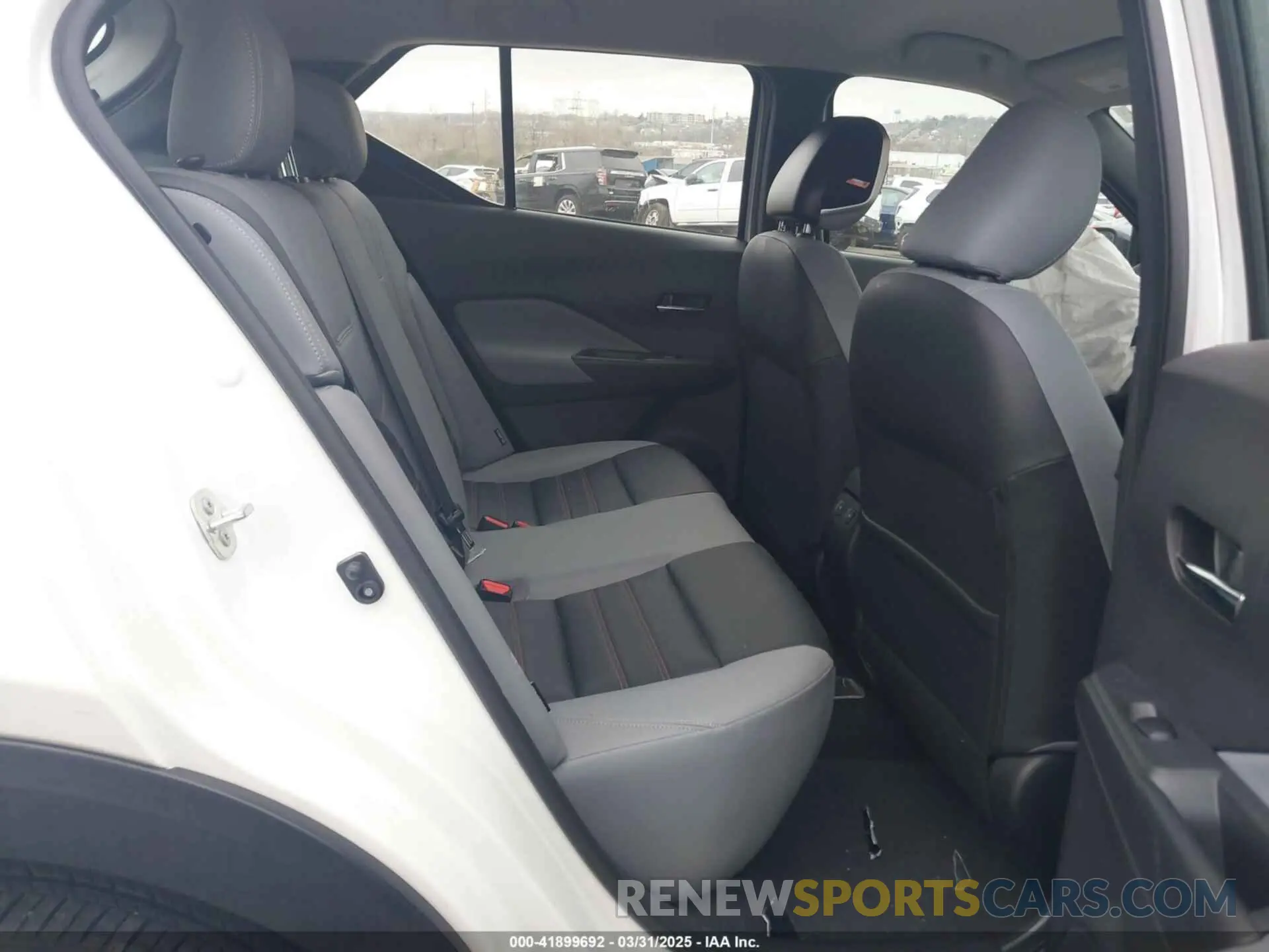 8 Photograph of a damaged car 3N1CP5DV5RL478607 NISSAN KICKS 2024
