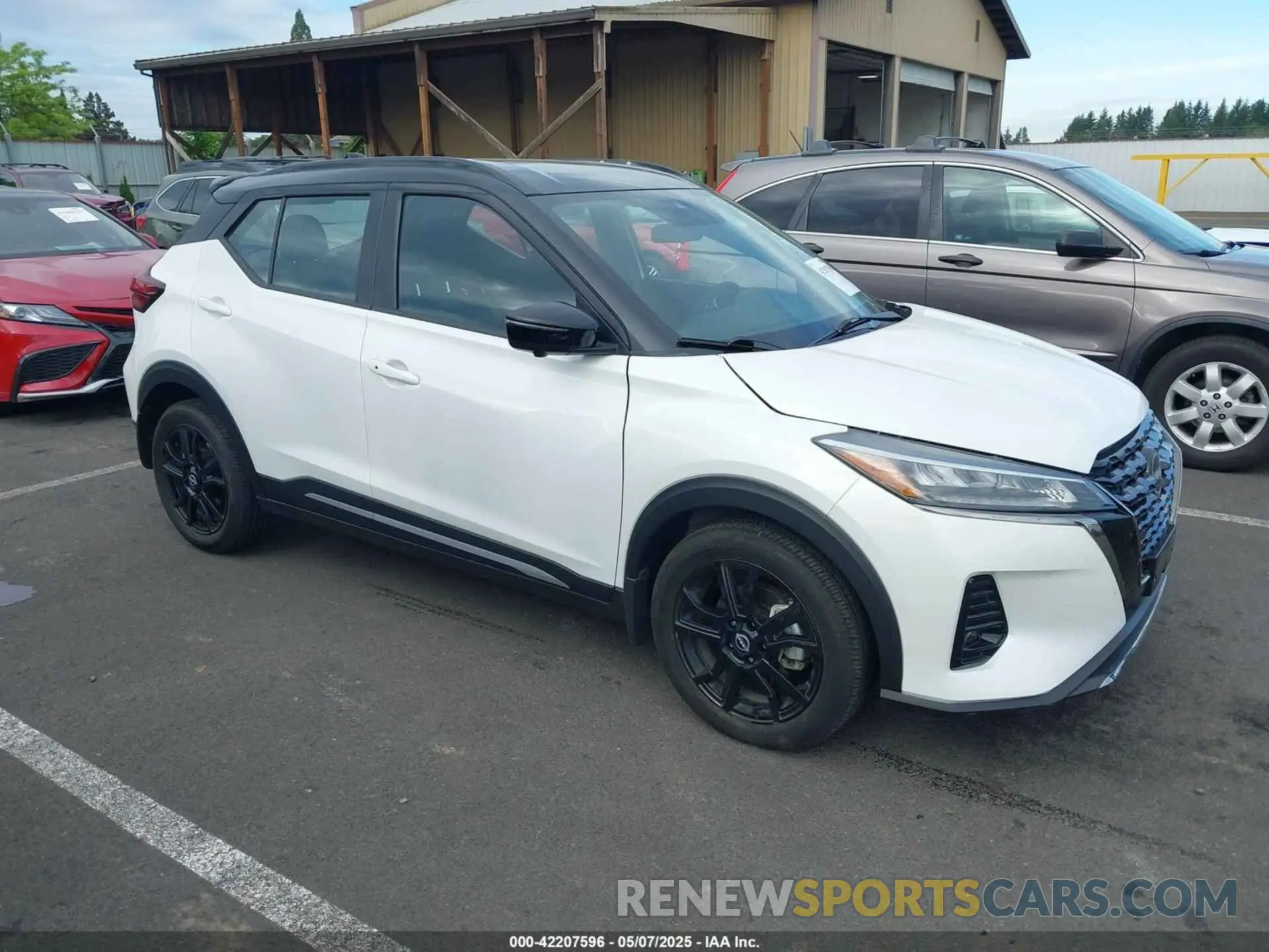 1 Photograph of a damaged car 3N1CP5DV6RL560300 NISSAN KICKS 2024