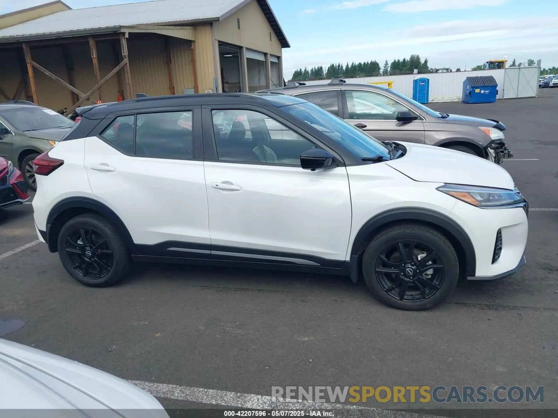 13 Photograph of a damaged car 3N1CP5DV6RL560300 NISSAN KICKS 2024
