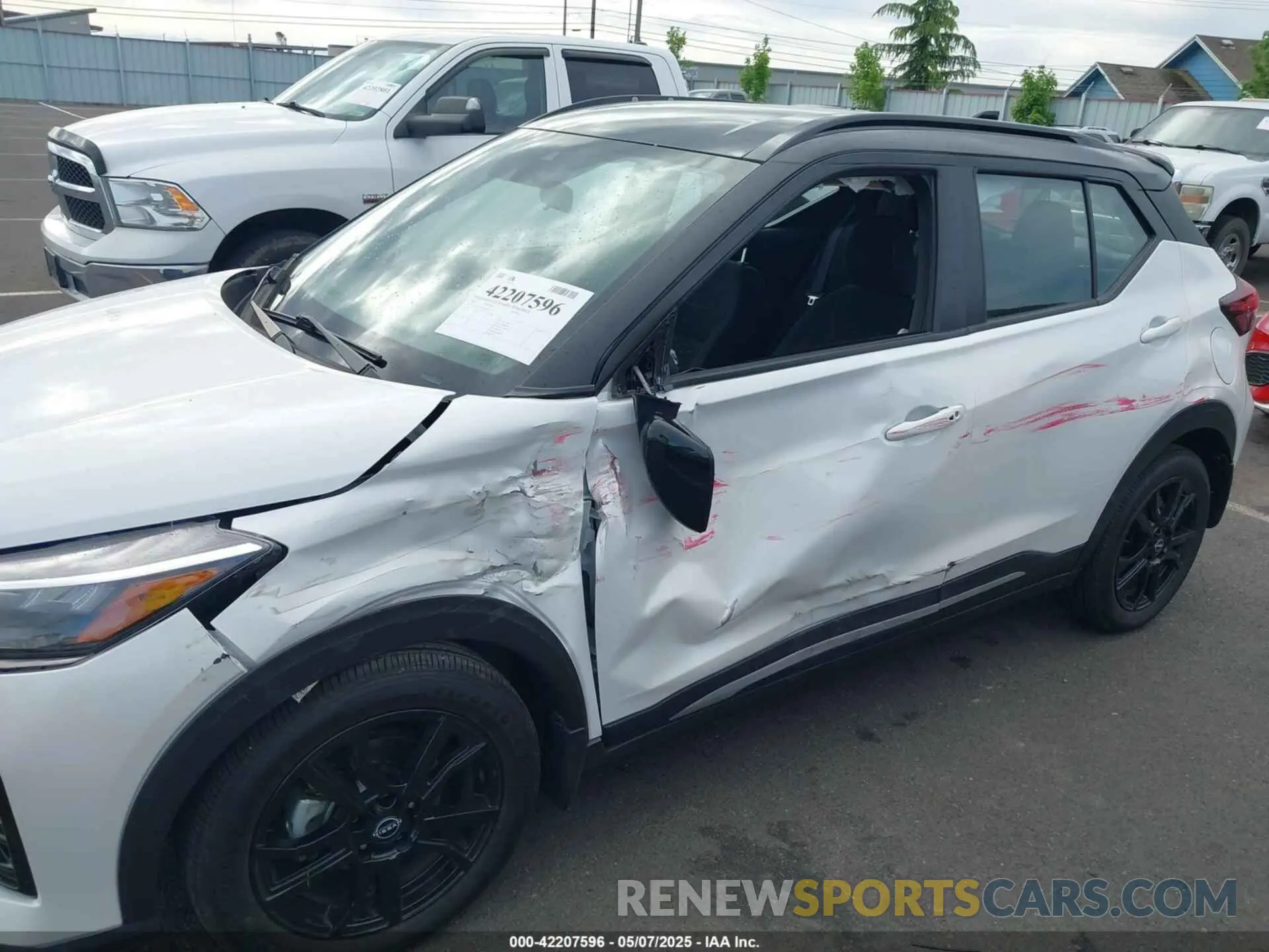 6 Photograph of a damaged car 3N1CP5DV6RL560300 NISSAN KICKS 2024