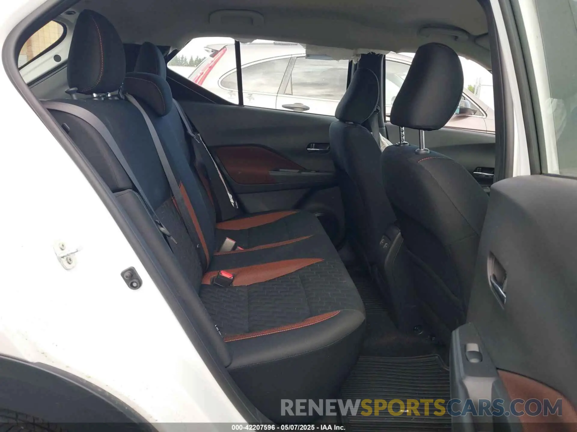 8 Photograph of a damaged car 3N1CP5DV6RL560300 NISSAN KICKS 2024