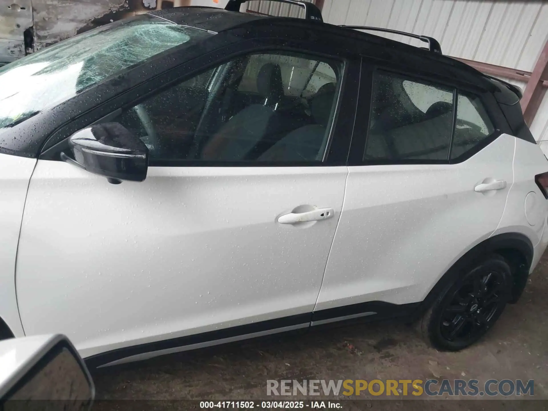14 Photograph of a damaged car 3N1CP5DV7RL477815 NISSAN KICKS 2024