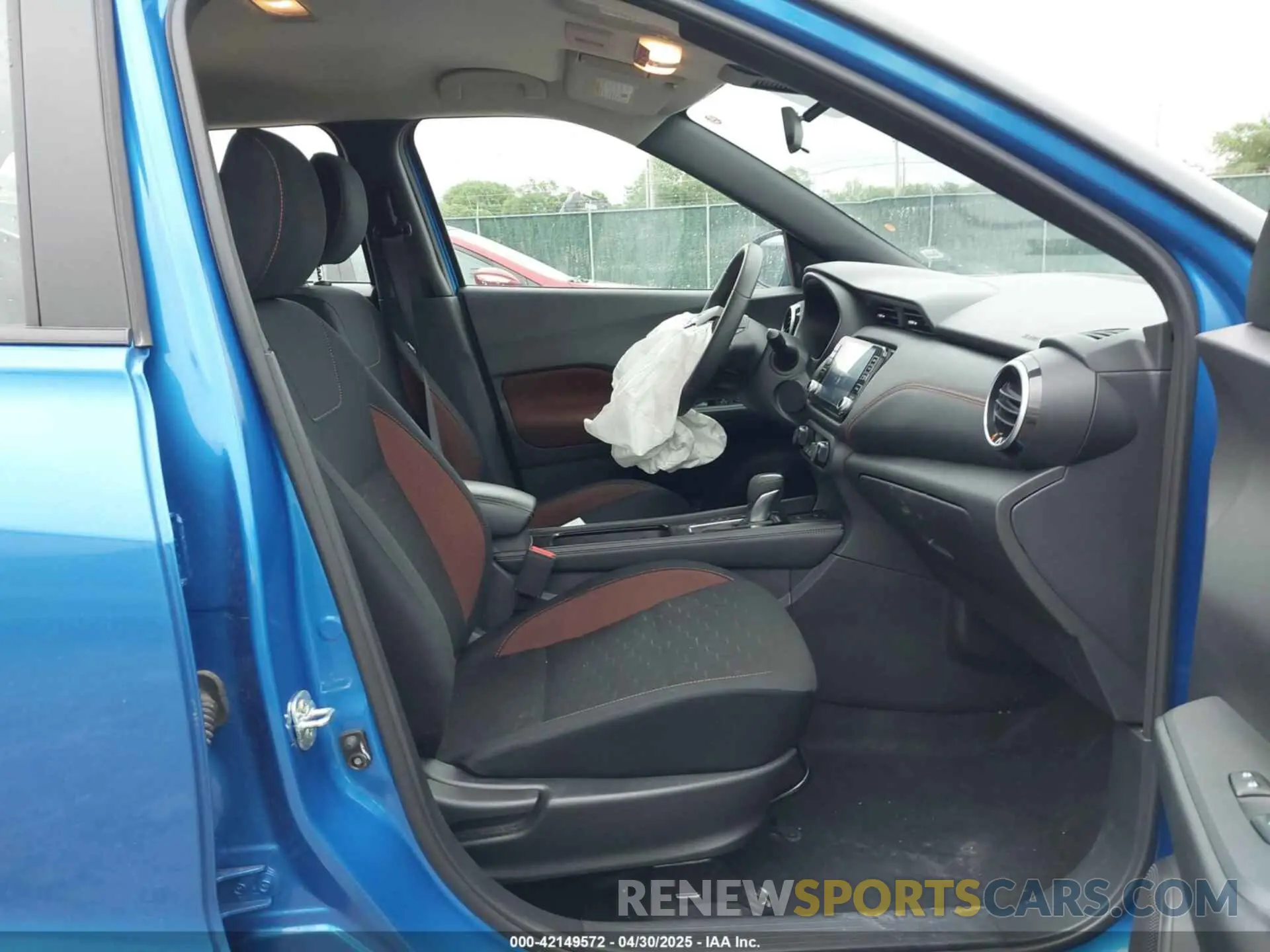 5 Photograph of a damaged car 3N1CP5DV7RL525443 NISSAN KICKS 2024