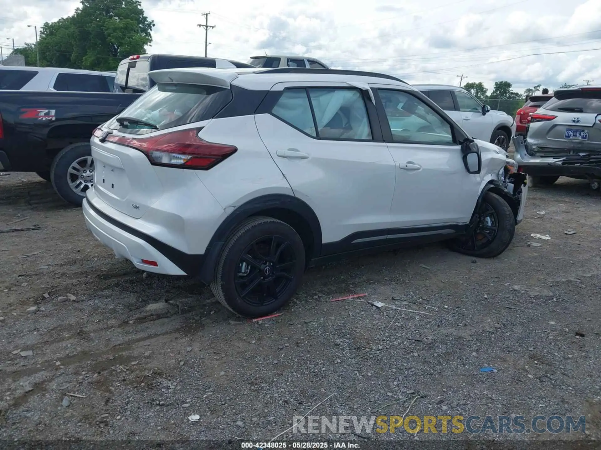 4 Photograph of a damaged car 3N1CP5DV7RL558037 NISSAN KICKS 2024