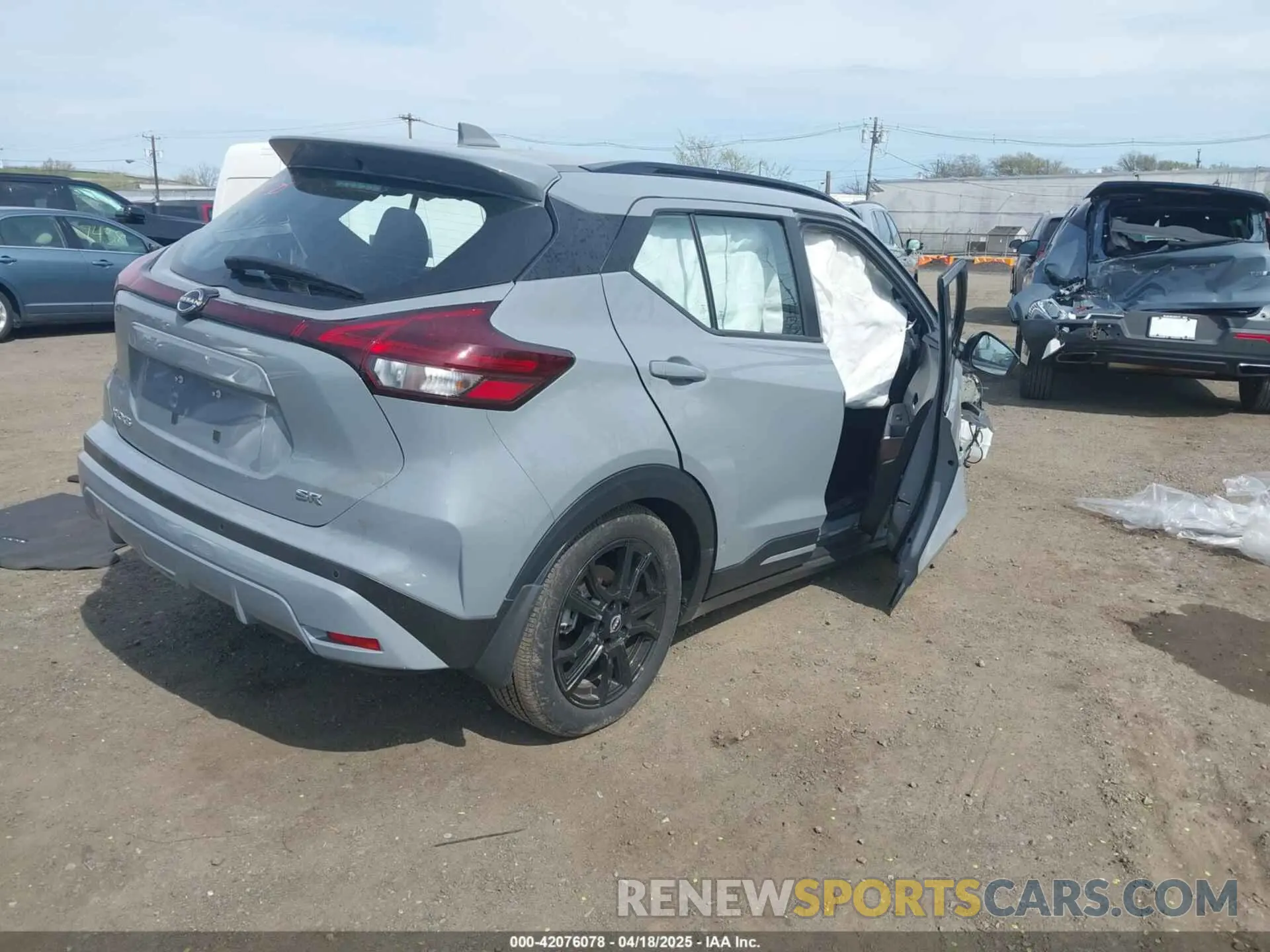 4 Photograph of a damaged car 3N1CP5DV8RL532353 NISSAN KICKS 2024